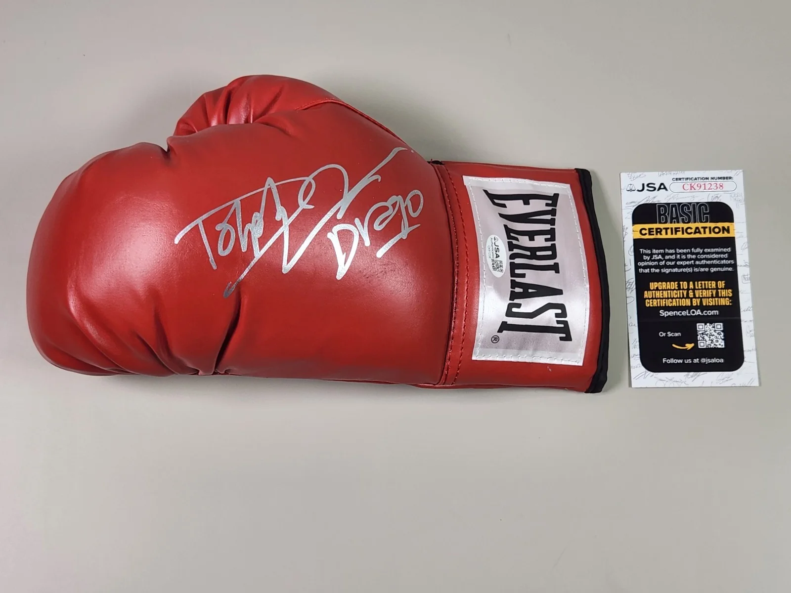 Dolph Lundgren — JSA Dolph Lundgren Signed Red Everlast LH Boxing Glove Drago Rocky IV B, изображение 2