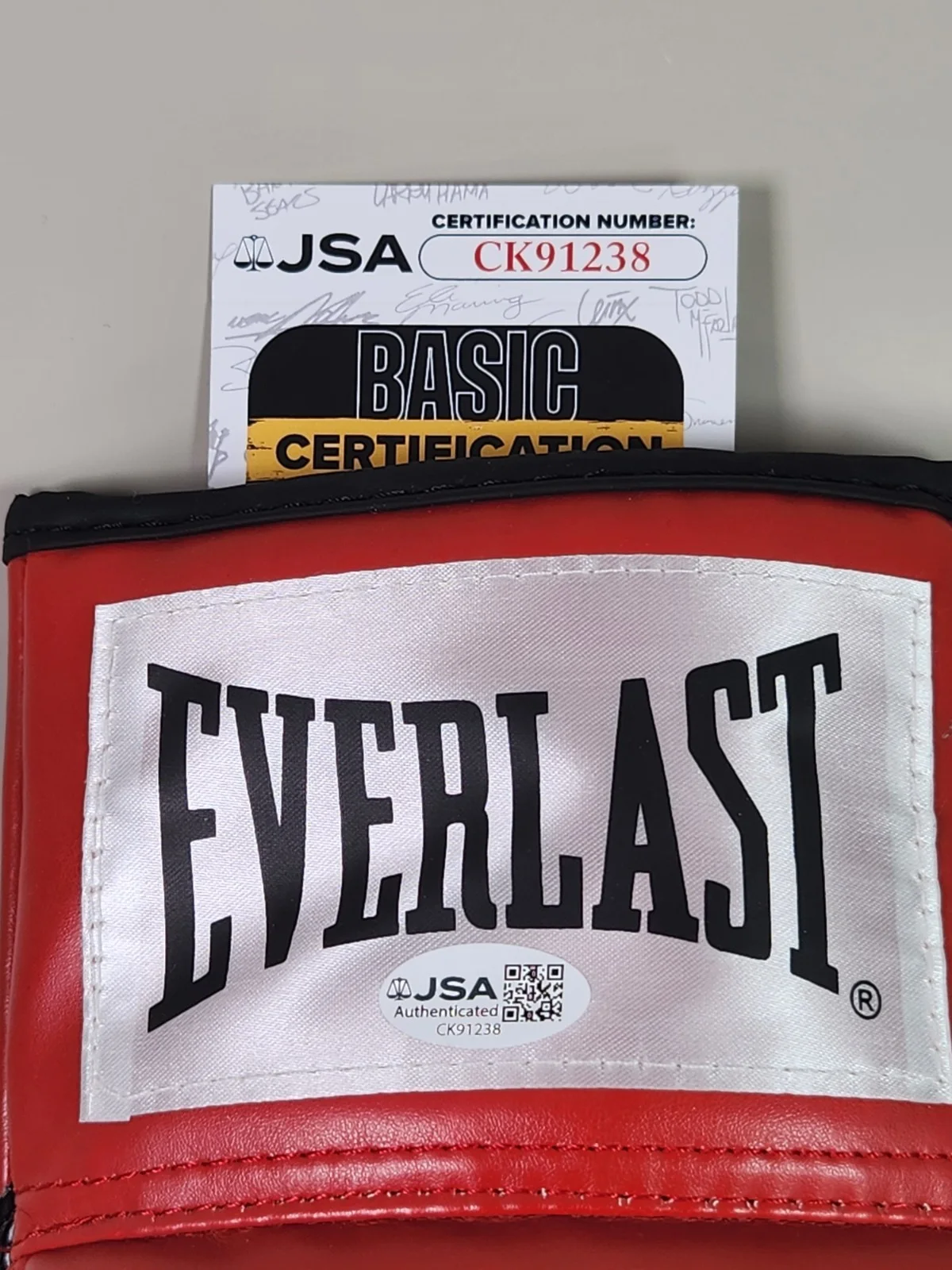 Dolph Lundgren — JSA Dolph Lundgren Signed Red Everlast LH Boxing Glove Drago Rocky IV B, изображение 5