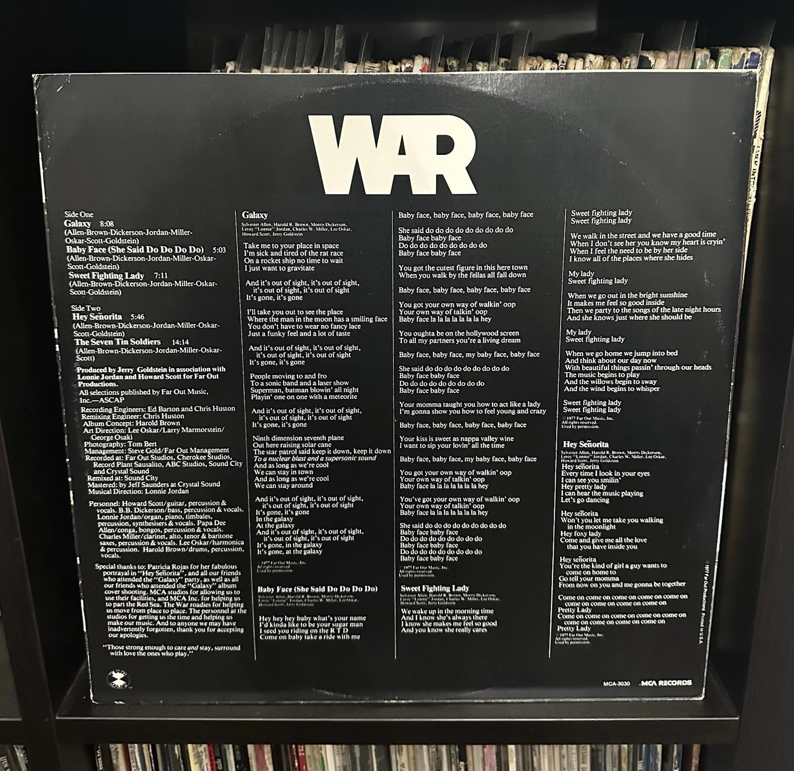 War "Galaxy" SIGNED FULL BAND (7 Members) + COA - 1977 Original Press VG+, image 4