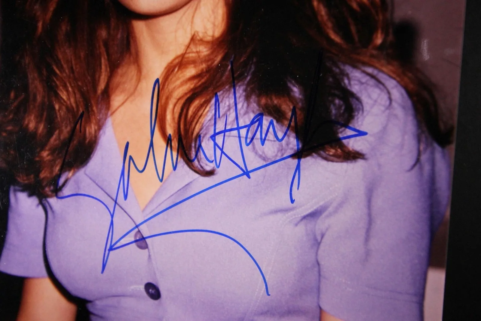 Selma Hayek — SELMA HAYEK (FRIDA~TRAFFIC~FROM DUSK TO DAWN~DESPERADO) AUTOGRAPH PHOTO~, image 2