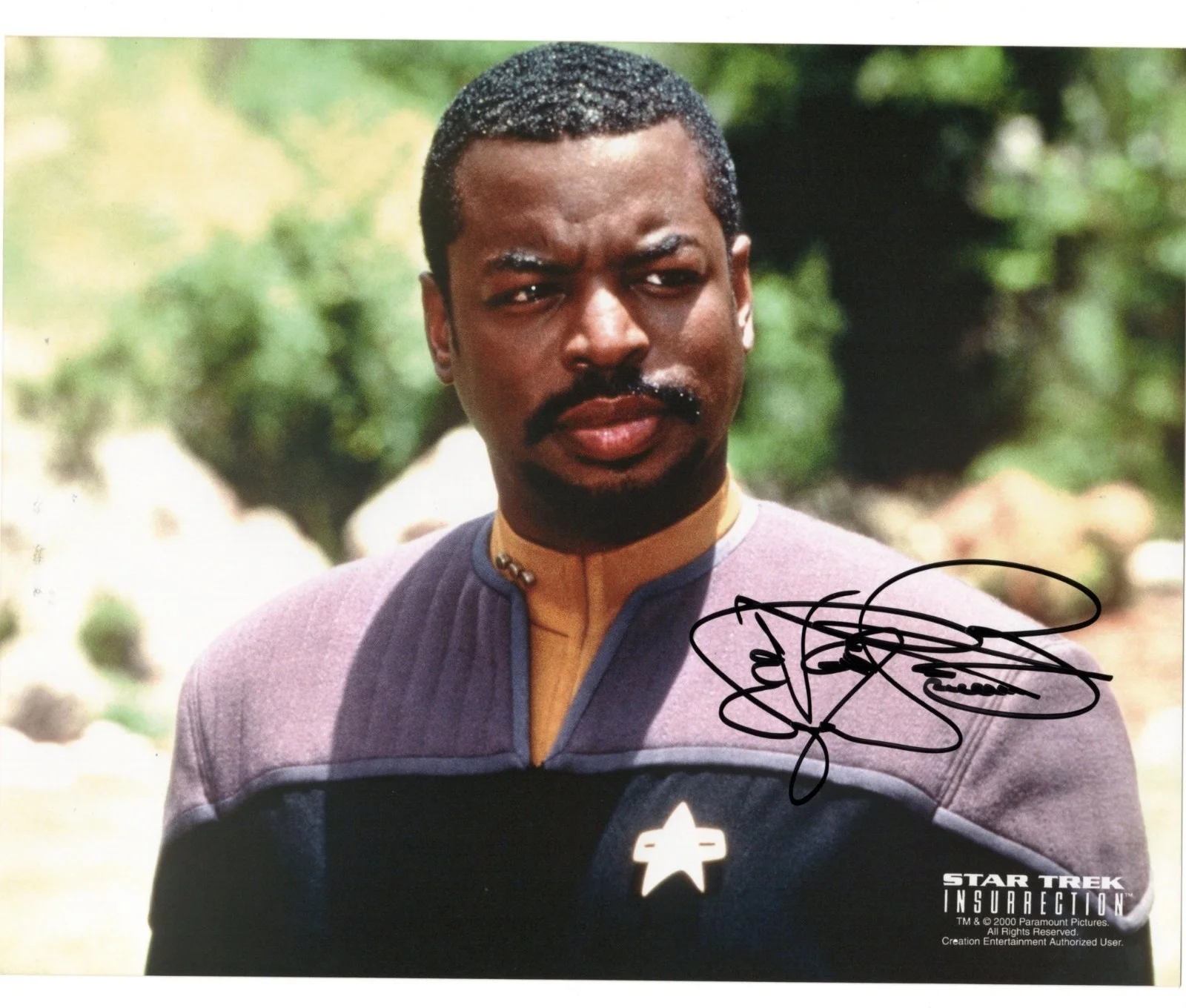 LeVar Burton — STAR TREK TNG Autograph LeVAR BURTON Signed 8X10 Color INSURRECTION Photo w/ COA