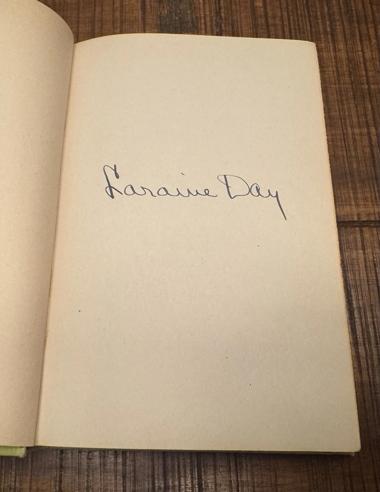 Vintage “Day With The Giants” Laraine Day Signed Twice HC Book, изображение 3