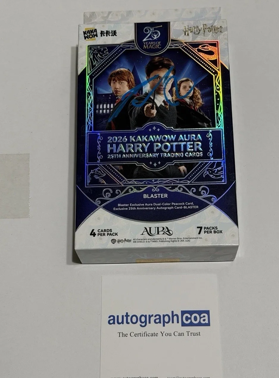Daniel Radcliffe — D ONLY Signed Daniel Radcliffe Sealed Kakawow Blaster Harry Potter 2026 World, image 3