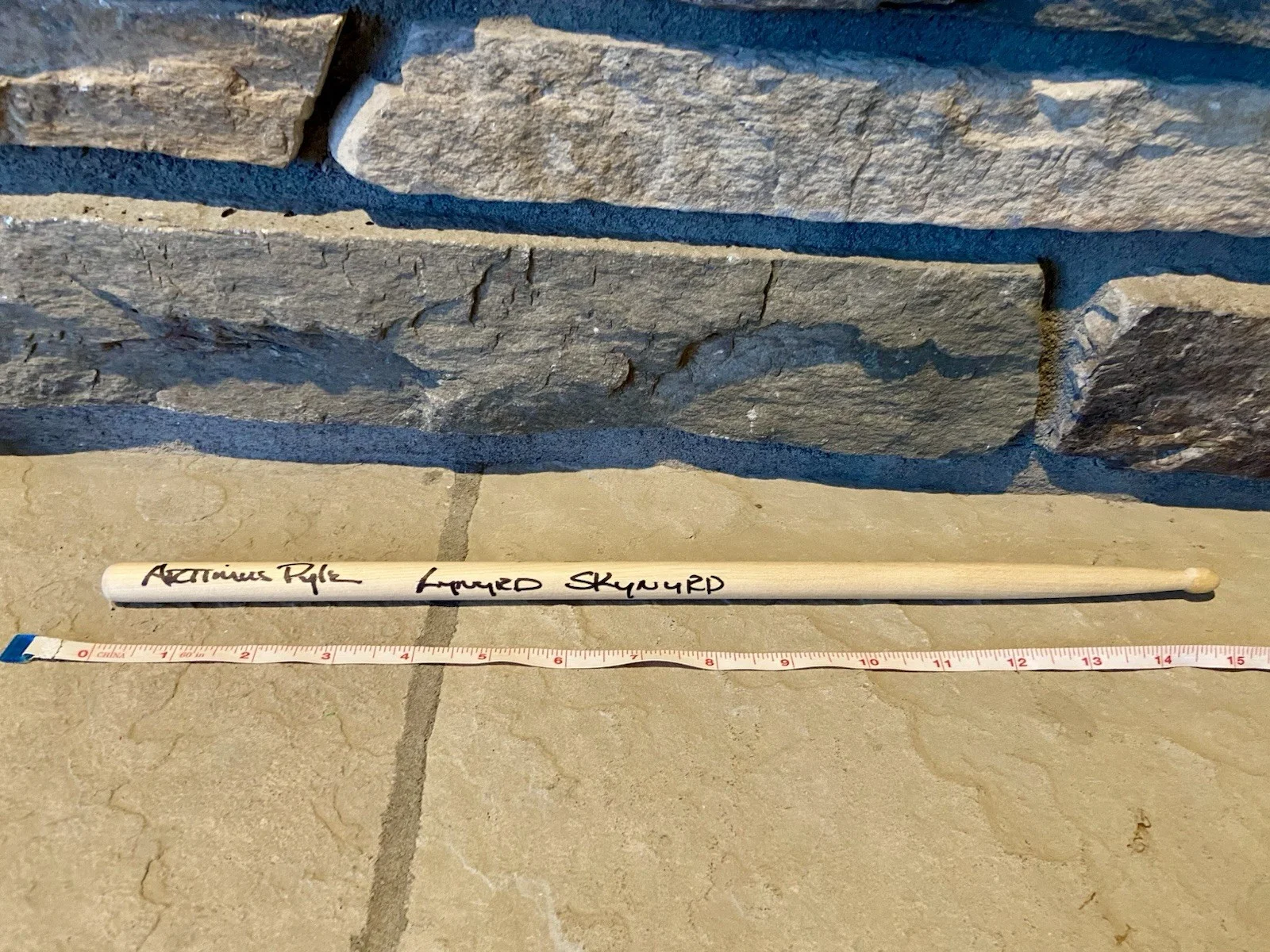“Lynyrd Skynyrd” Artimus Pyle Signed Drumstick - JSA COA - Rock & Roll HOF, image 2