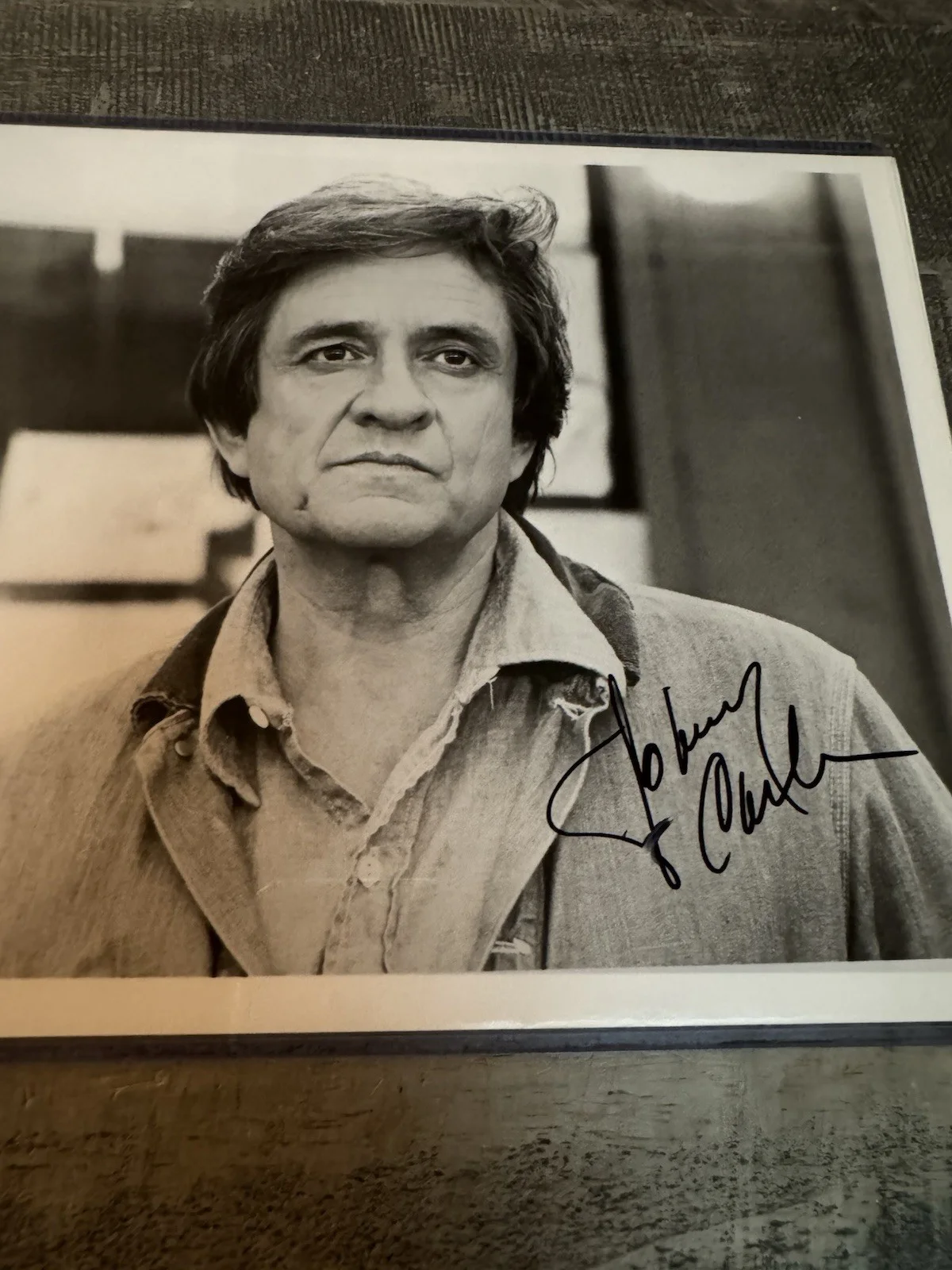 JOHNNY CASH Signed Autographed 8x10 Photo (d.2003) Mueller COA Dual COAs Music, изображение 3