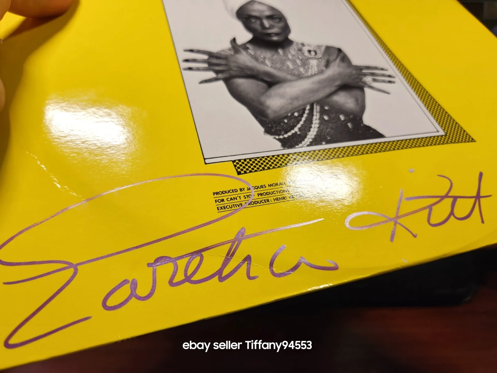 Eartha Kitt AUTOGRAPHED Where is My Man 45 rpm 12" Maxi Single 1983, изображение 3