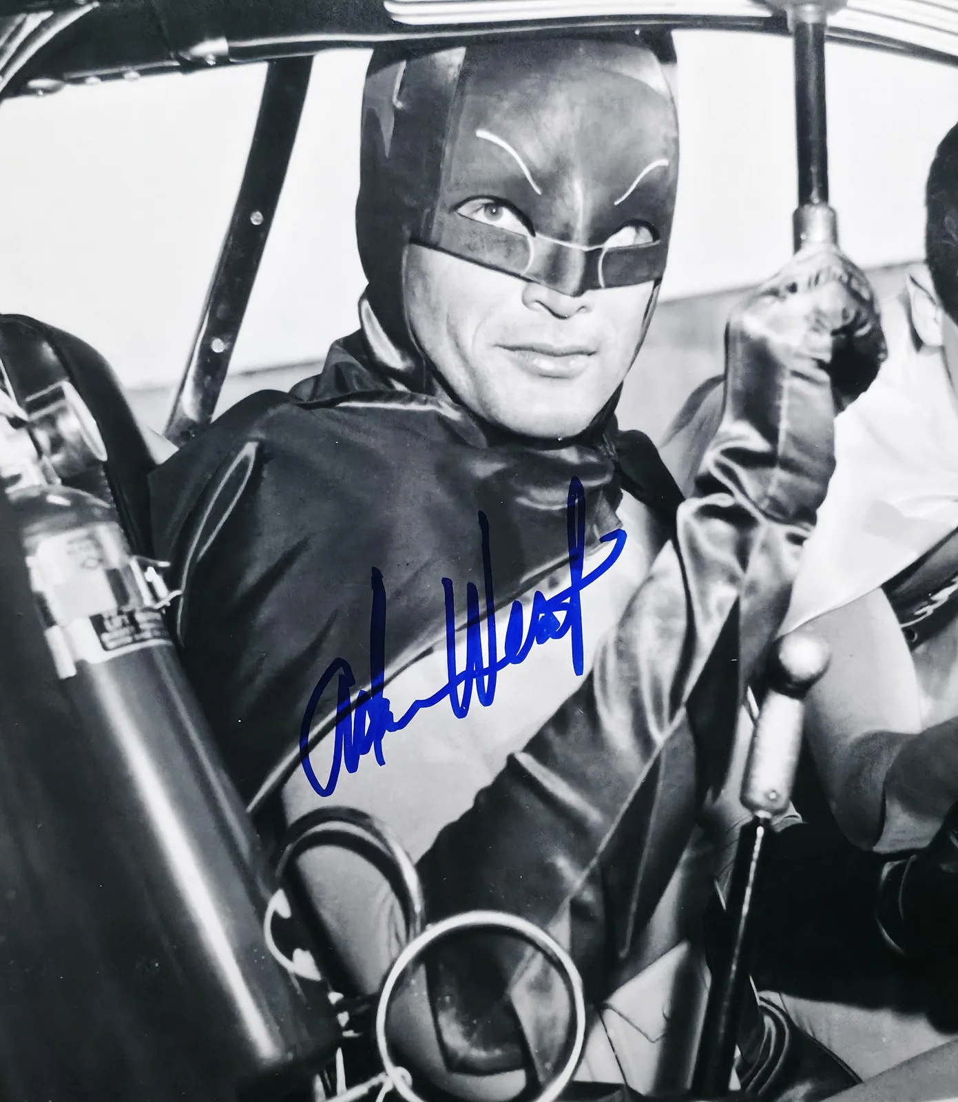 Adam West, Burt Ward — Adam West, Burt Ward Signed Framed 16x20 Photo Batman & Robin Beckett #AE16676, изображение 3