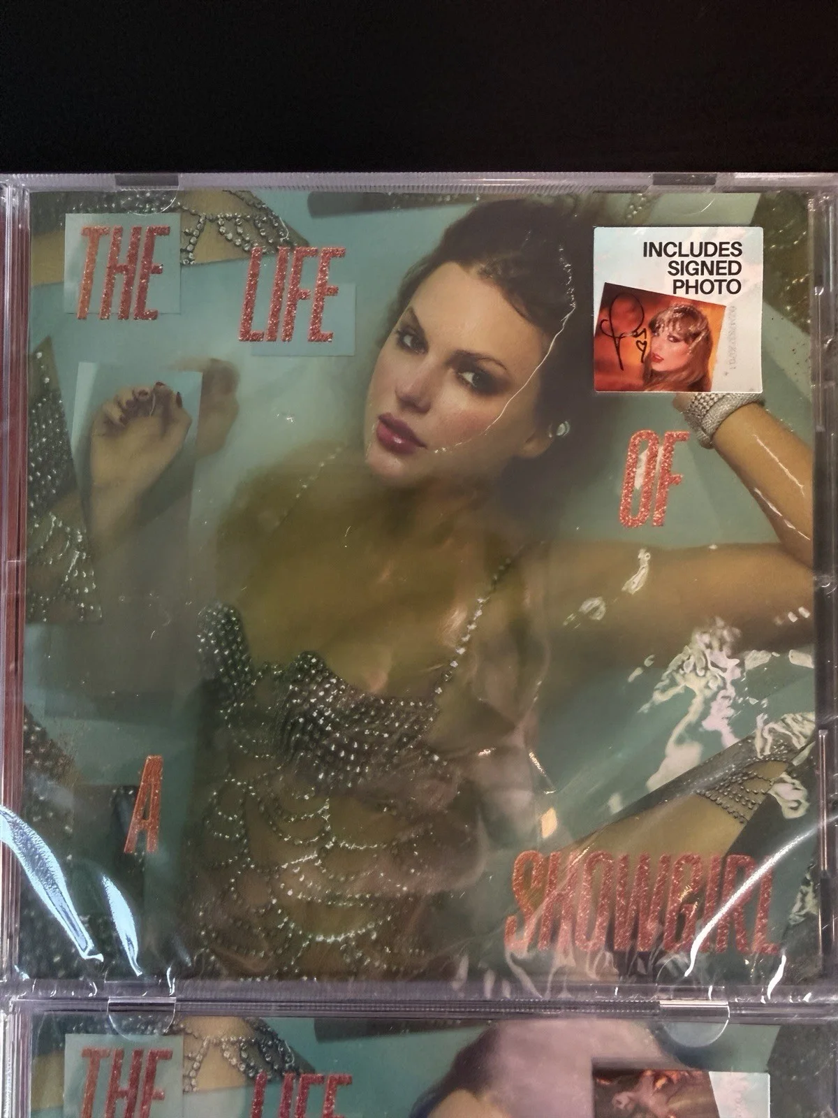 Taylor Swift - The Life of a Showgirl CD + Hand Signed Photo 3 SHIPS NOW!, изображение 2