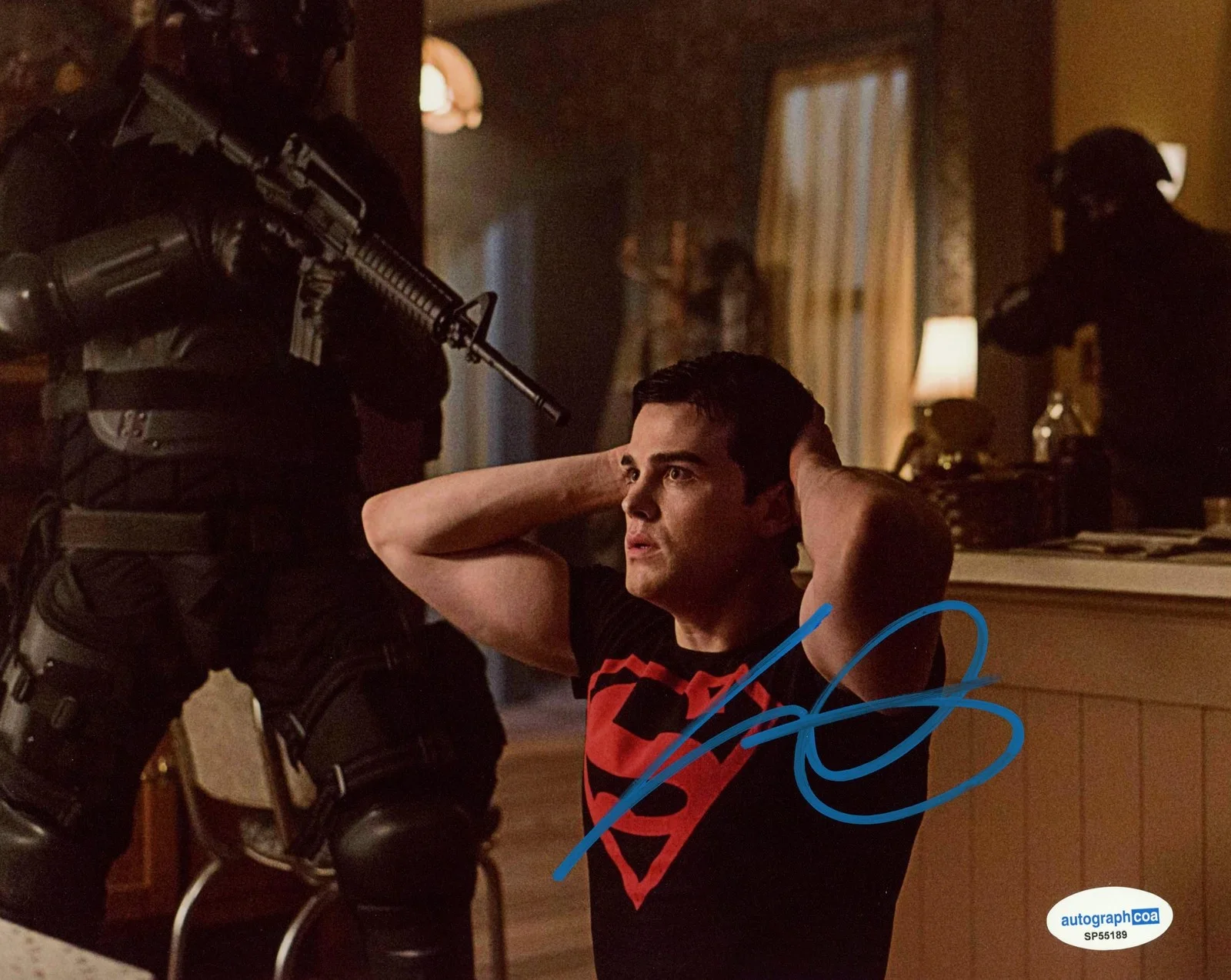Joshua Orpin — Joshua Orpin "Titans" AUTOGRAPH Signed 'Conner Kent/Superboy' 8x10 Photo B ACOA, image 2