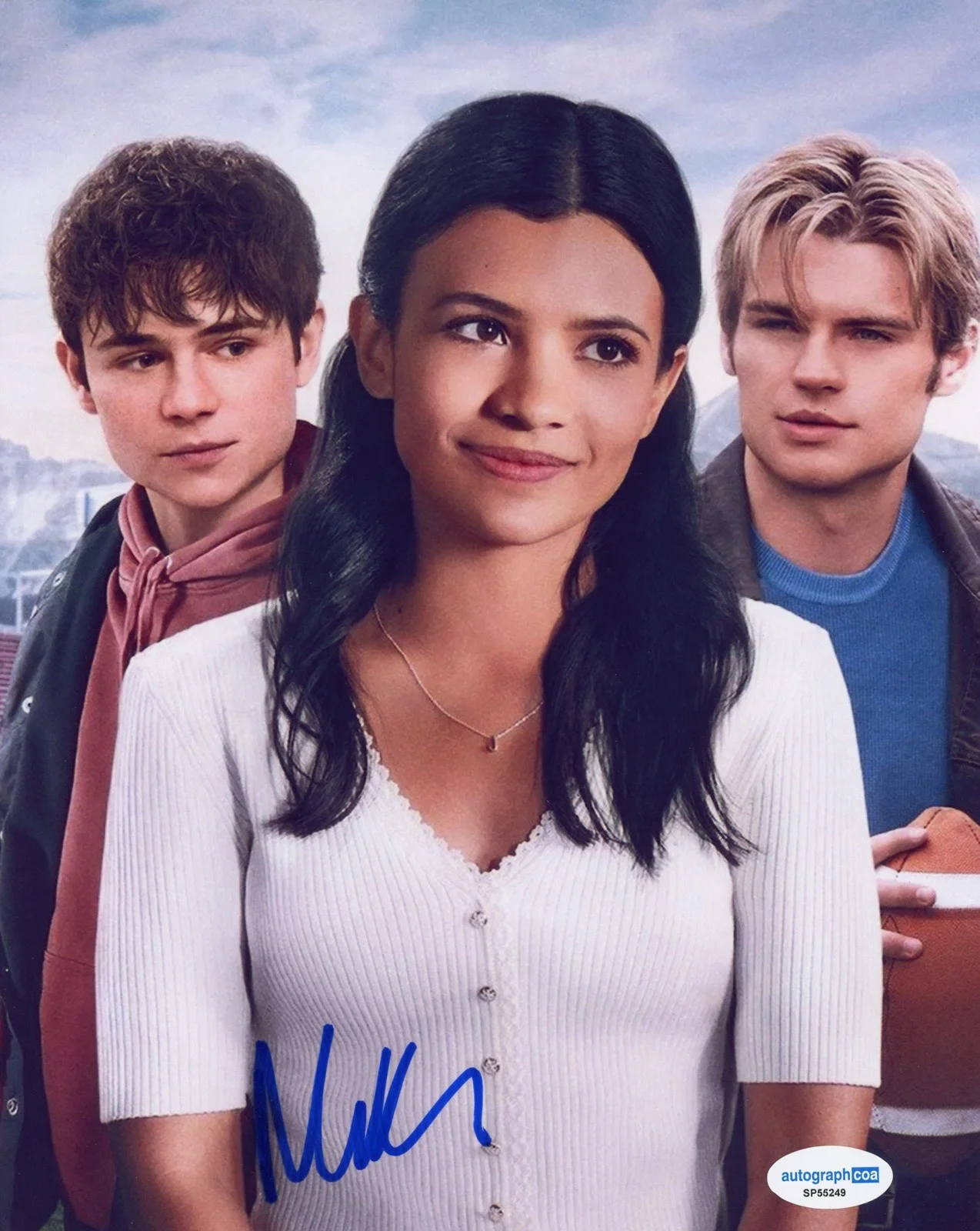 Nikki Rodriguez — Nikki Rodriguez "My Life with the Walter Boys" SIGNED 'Jackie' 8x10 Photo ACOA, изображение 2