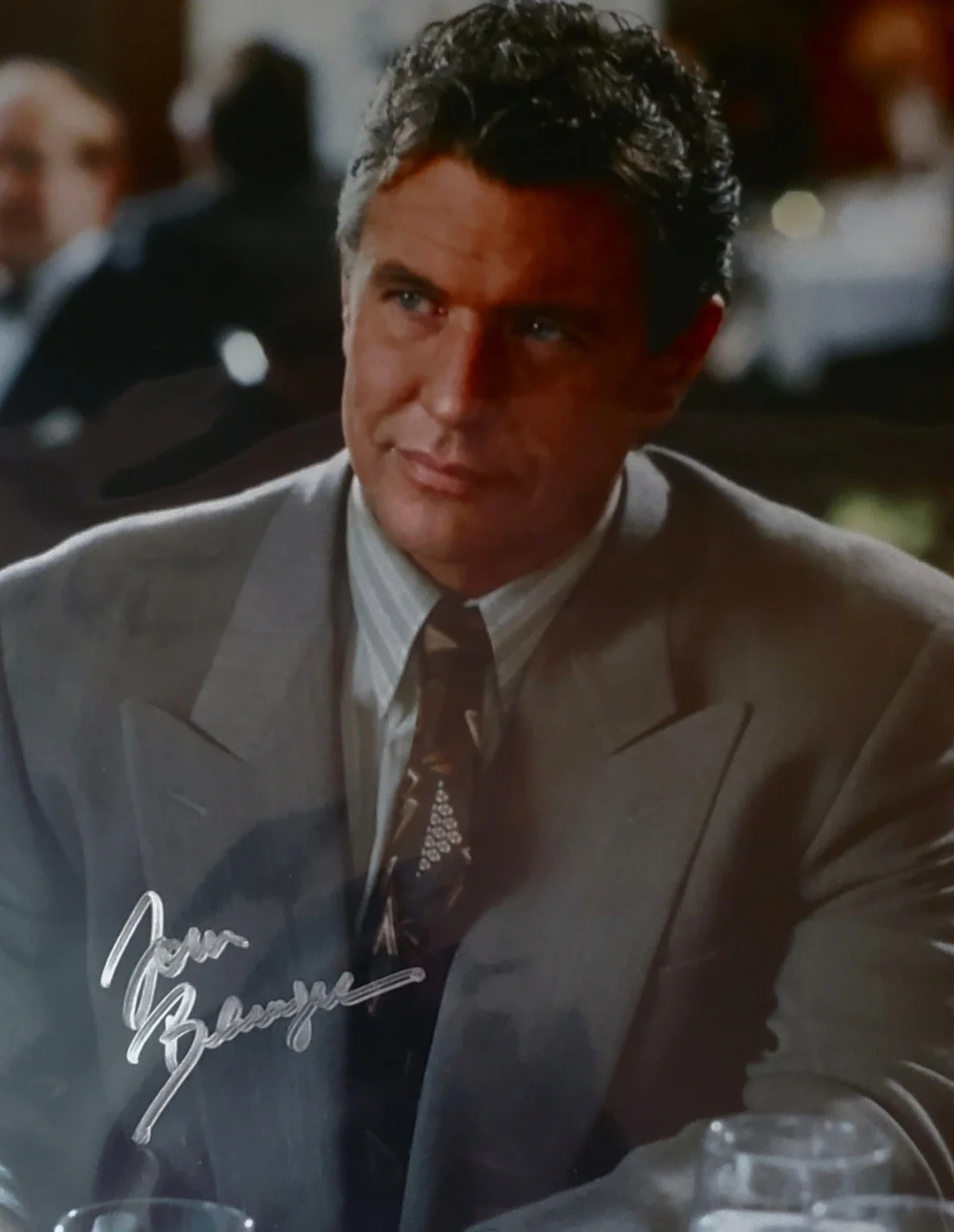 Tom Berenger — TOM BERENGER SIGNED AUTOGRAPHED 8X10 PHOTO MAJOR LEAGUE CHEERS PLATOON PSA COA