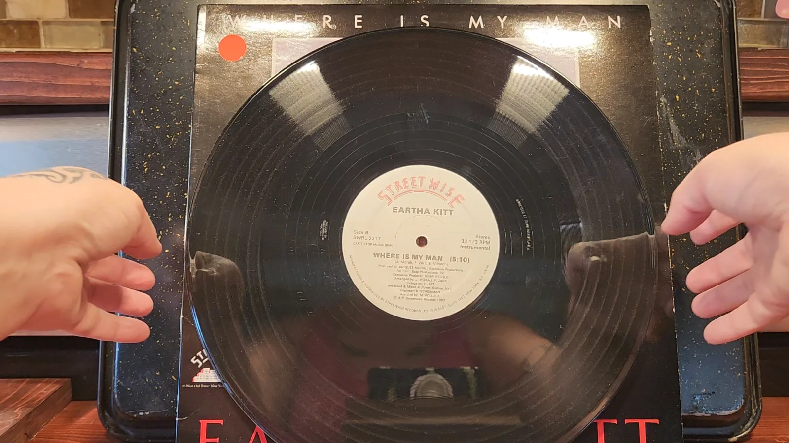 Eartha Kitt Where is My Man AUTOGRAPHED 12" Single 1983 FIRST PRESSING, image 2