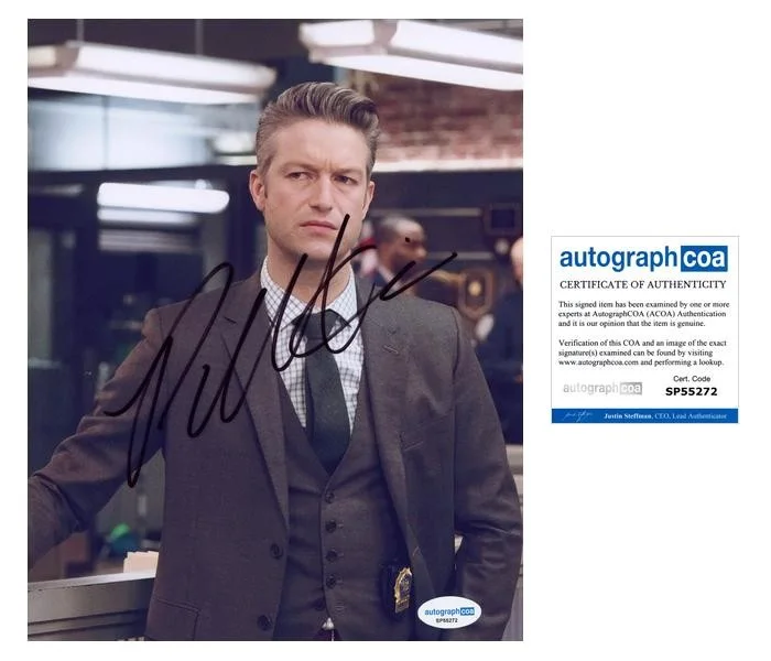 Peter Scanavino — Peter Scanavino "Law & Order: SVU" Autograph SIGNED 'Dominick' 8x10 Photo D ACOA