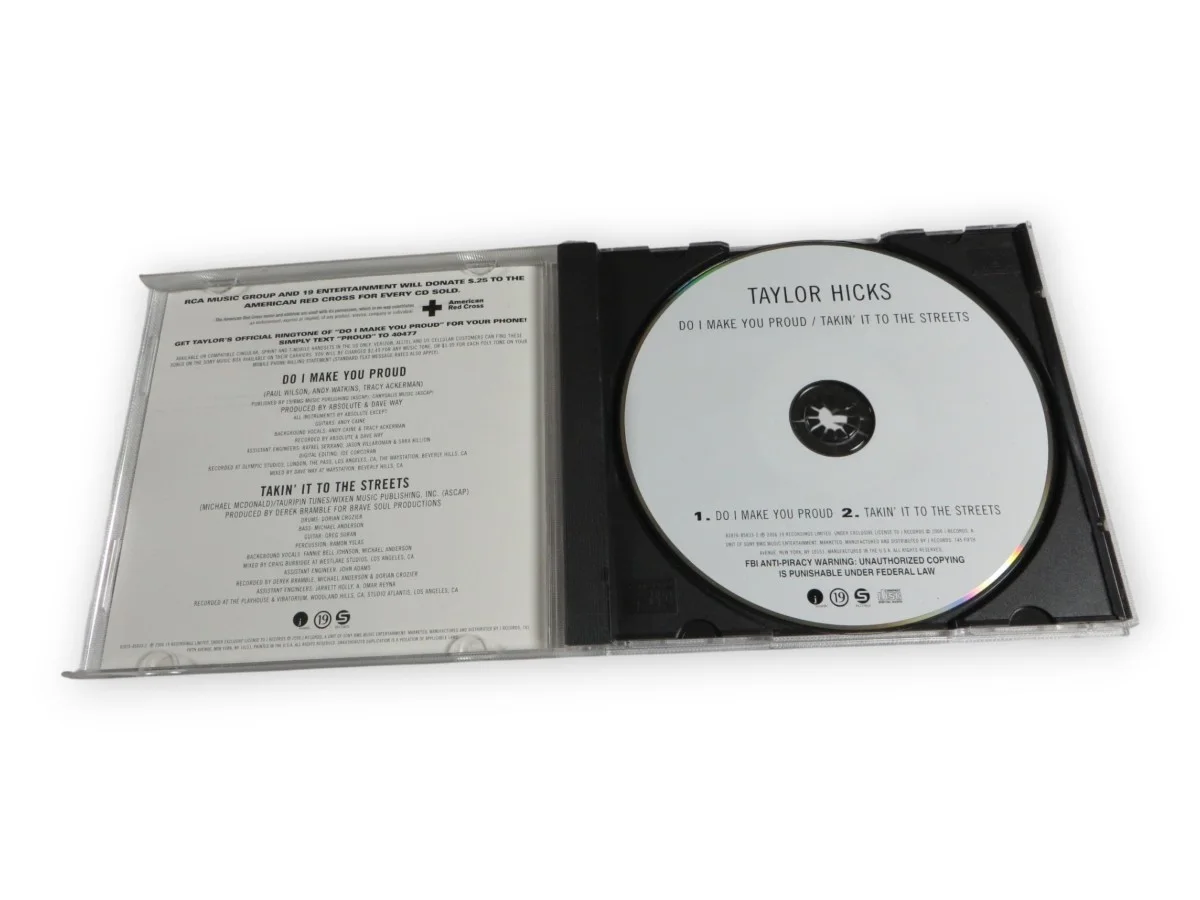 Taylor Hicks Signed Autographed CD Booklet American Idol Singles JSA CM68449, image 2