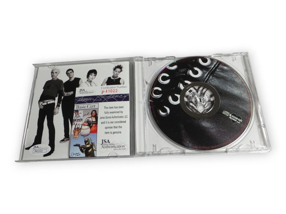 Joan Jett Signed Autographed CD Booklet Blackheats Sinner JSA P41022, image 2