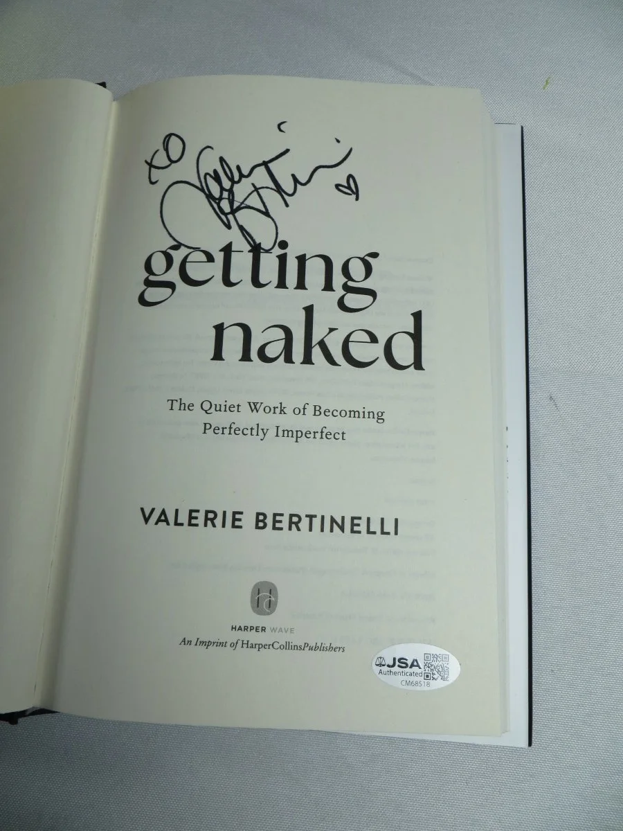 Valerie Bertinelli — Valerie Bertinelli Signed Autographed Hardcover Book Getting Naked JSA CM68518, изображение 2