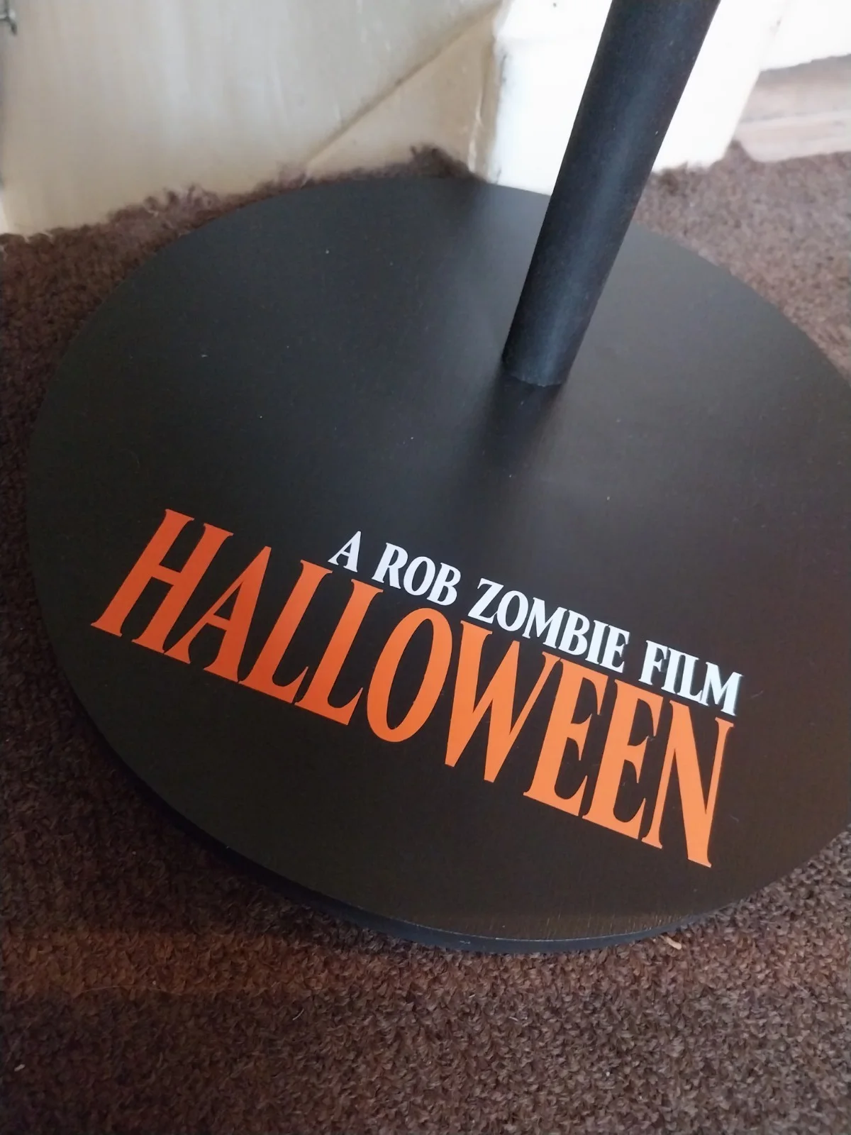 Rob Zombies Halloween Custom Mask Display Stand, image 2