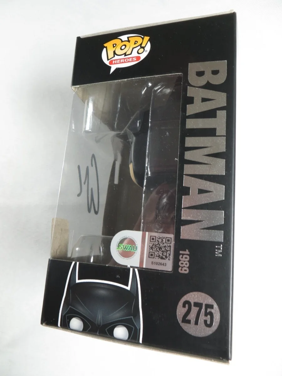 George Clooney — George Clooney Signed Autographed Funko POP! Batman 275 80 Years SWAU S102643, изображение 3