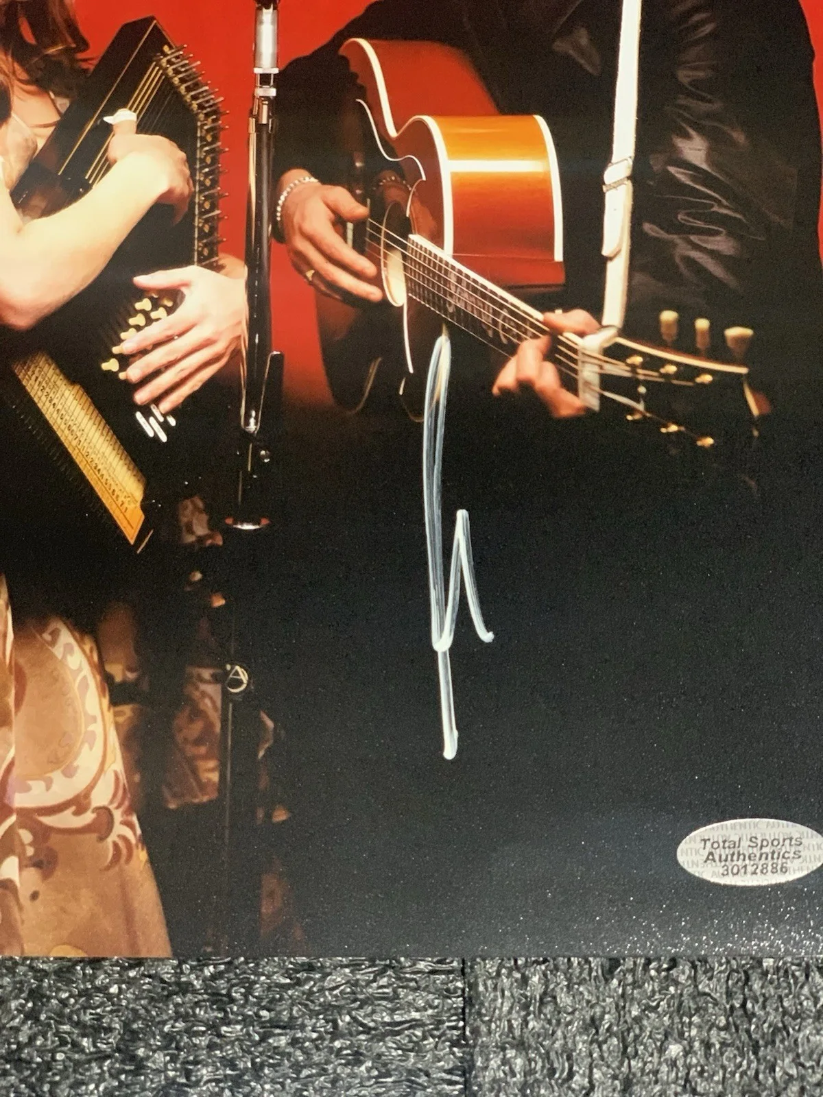 Joaquin Phoenix — Joaquin Phoenix Signed 8x10 Photo WALK THE LINE JOKER GLADIATOR HER TSA COA, изображение 2