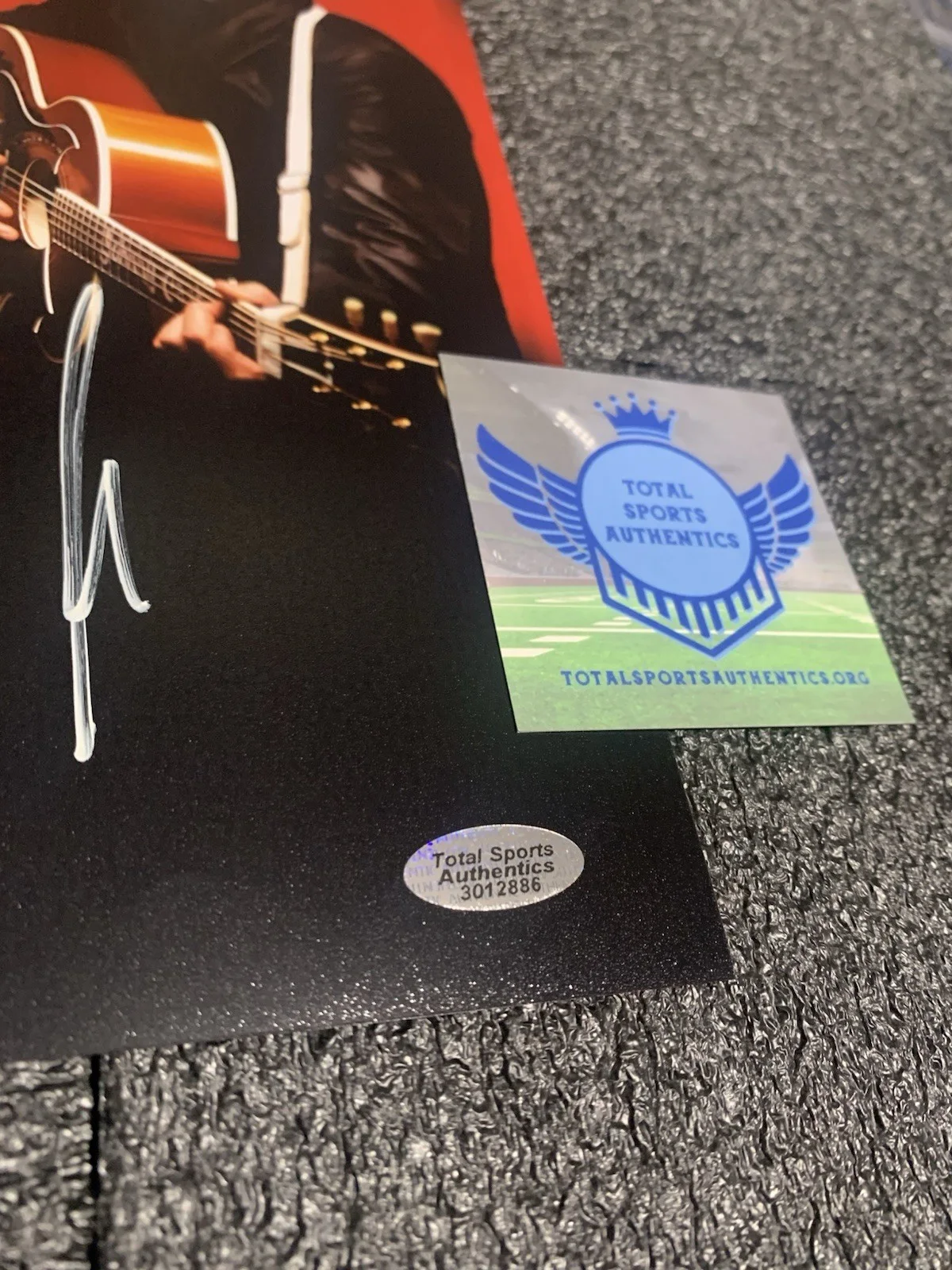 Joaquin Phoenix — Joaquin Phoenix Signed 8x10 Photo WALK THE LINE JOKER GLADIATOR HER TSA COA, изображение 3