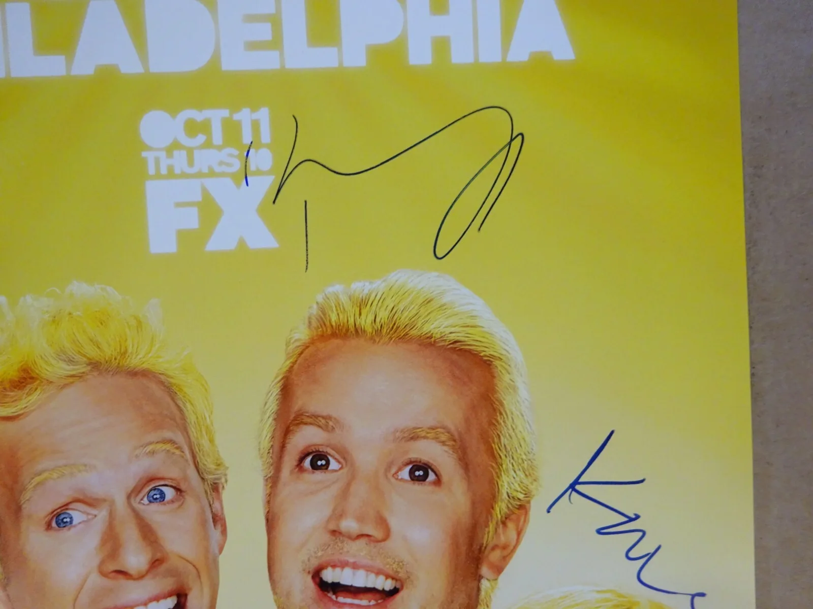 Rob McElhenney, Kaitlin Olson — It's Always Sunny in Philadelphia 11x17 Photo Signed by McElhenney Olson BAS COA, image 4