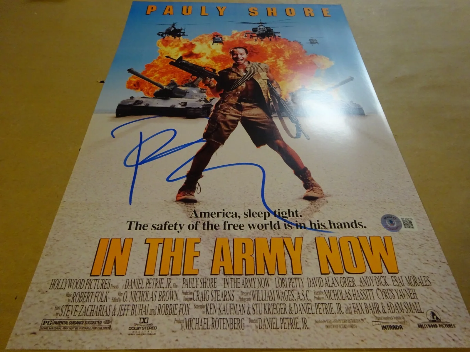 Pauly Shore — Signed Pauly Shore Autographed In The Army Now 11"x17" Photo Beckett BAS COA, изображение 2