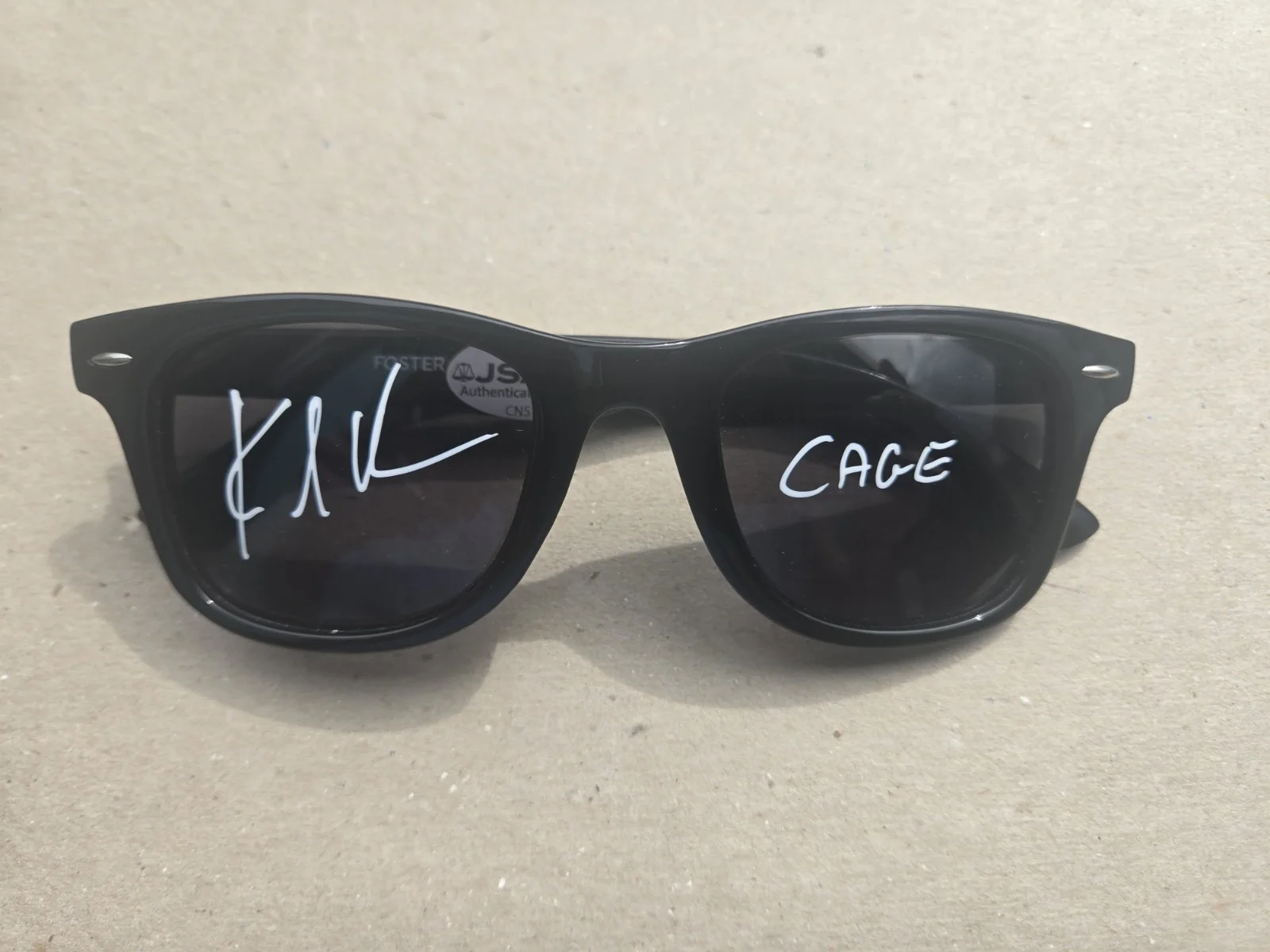 Karl Urban — Karl Urban SIGNED Johnny Cage Mortal Kombat 2 Replica GLASSES! JSA CERTED