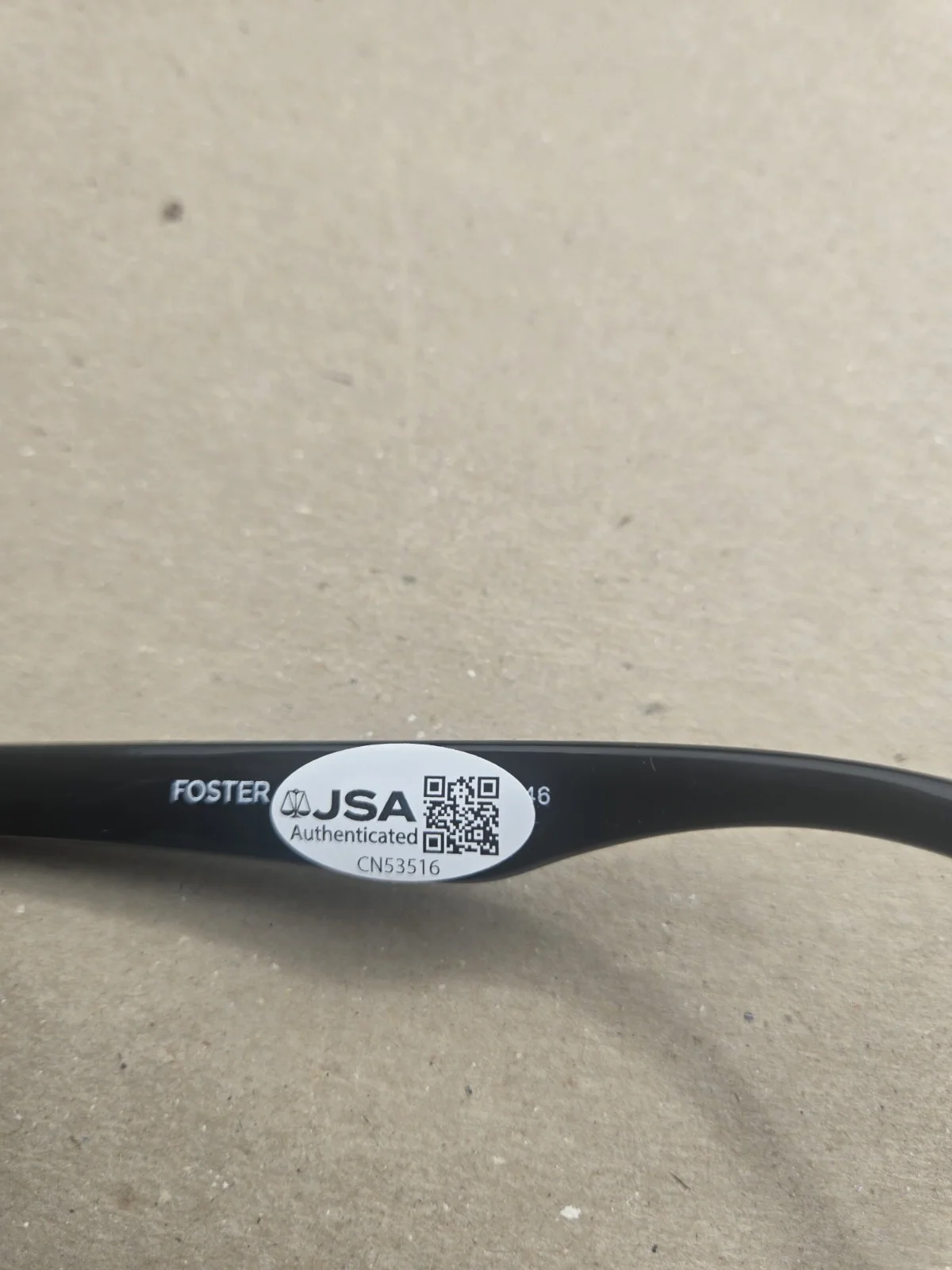 Karl Urban — Karl Urban SIGNED Johnny Cage Mortal Kombat 2 Replica GLASSES! JSA CERTED, изображение 3