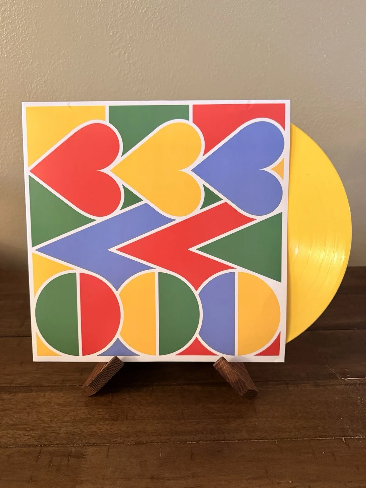 Stephen Sanchez Sings Love Love Love Signed Yellow Vinyl LP Autographed Insert, изображение 4