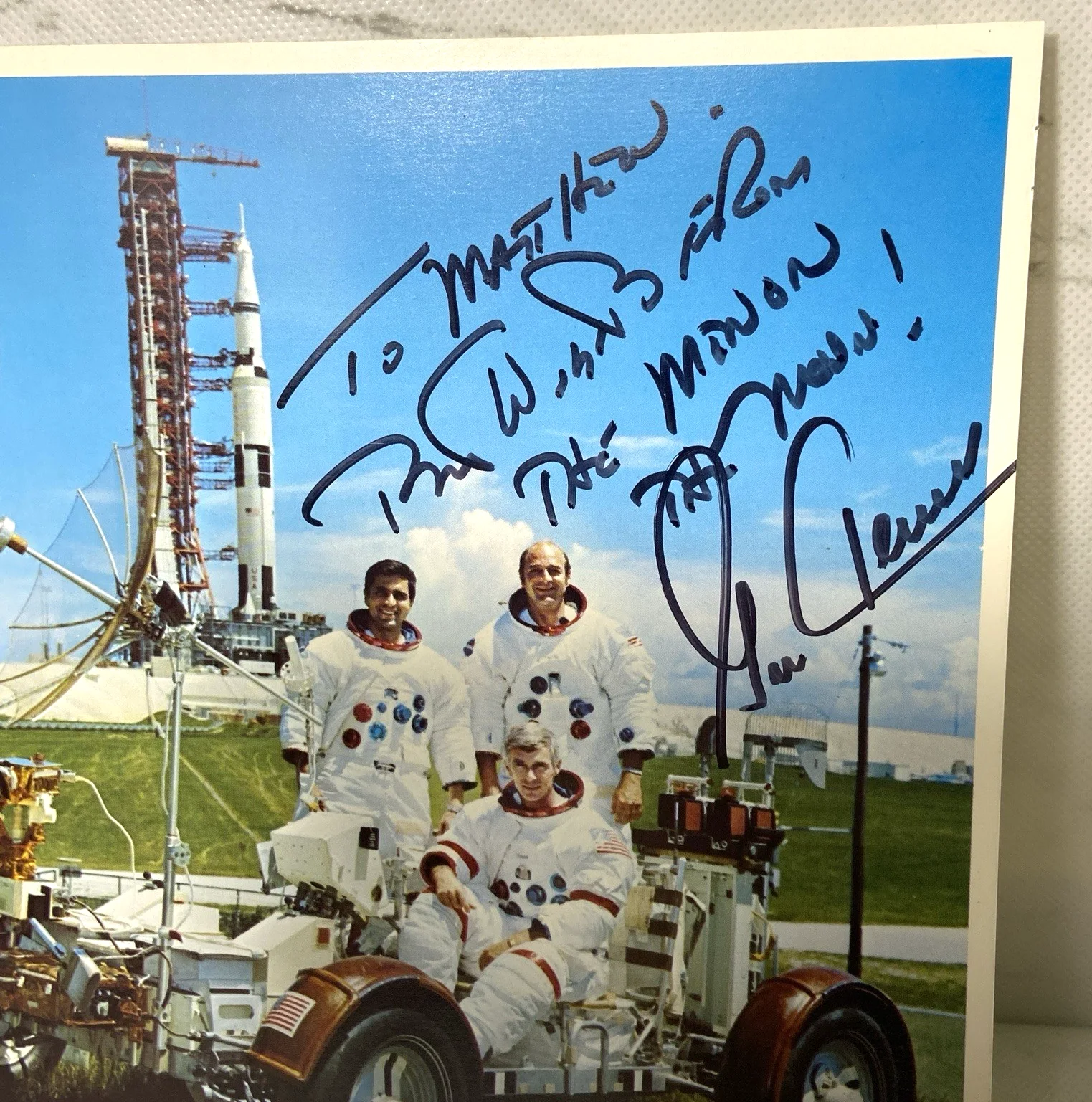 EUGENE CERNAN — Eugene A. Cernan Autographed Official NASA Astronaut Portrait Apollo 17, изображение 3