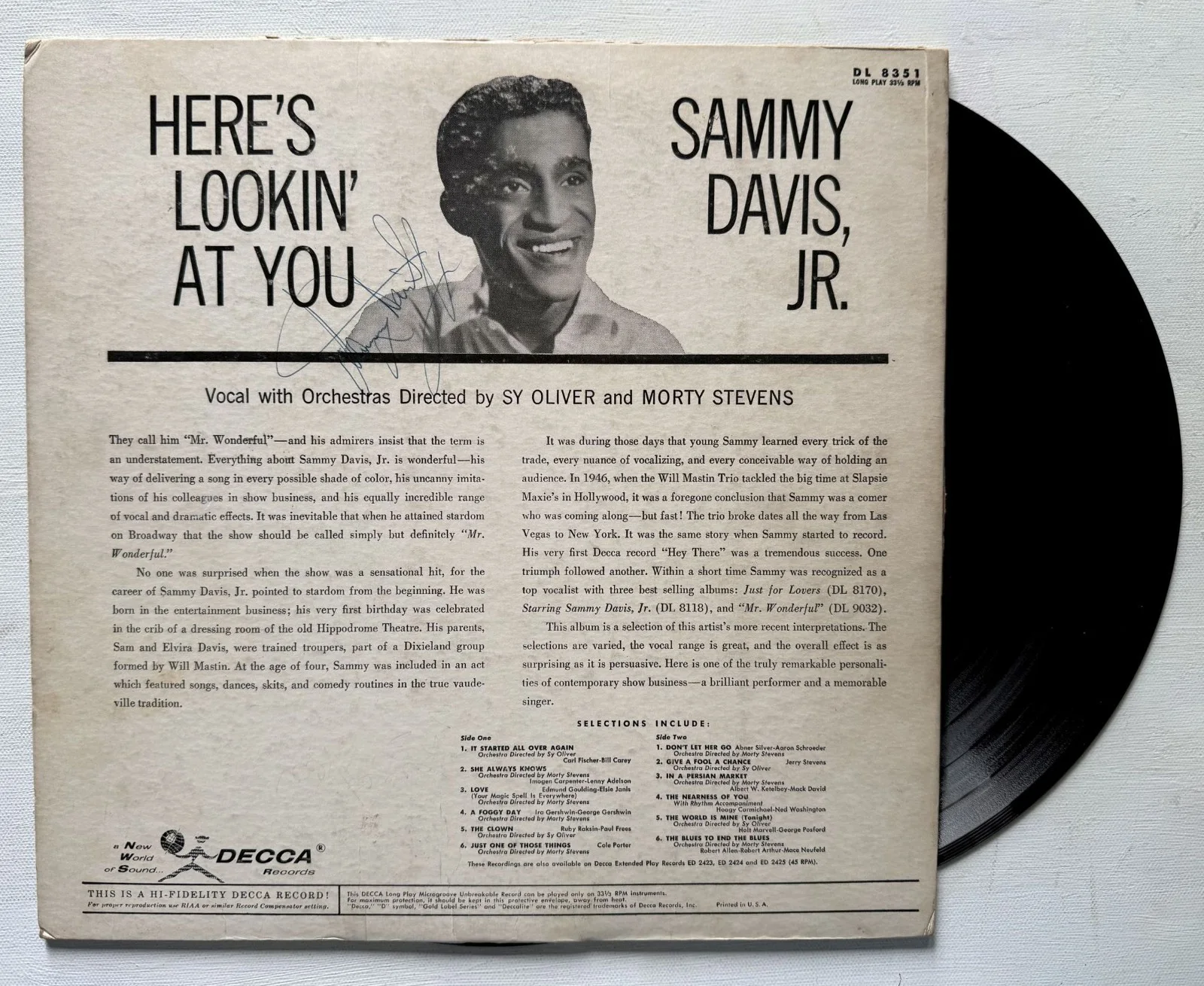 Sammy Davis Jr. Signed Autographed ''Here's Lookin' at You'' Record Album, image 2