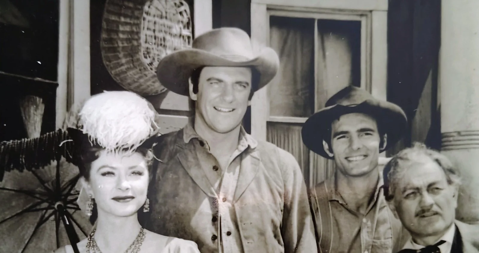 James Arness — Vintage "Gunsmoke" 5x7 Cast Promotional Photo – Hand-Signed by James Arness..., изображение 3
