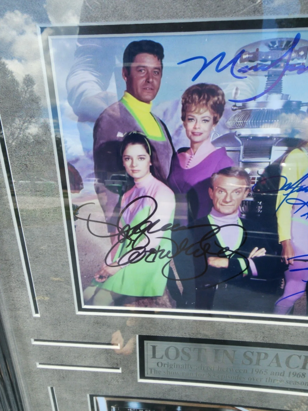 Lost in space forecast signed eight by ten color photo, image 2