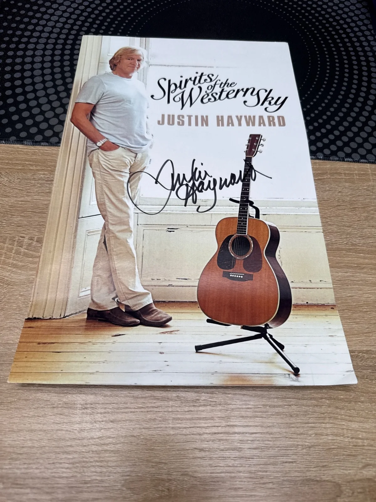 Justin Hayward — Justin Hayward Signed tour Poster 'Moody Blues'!