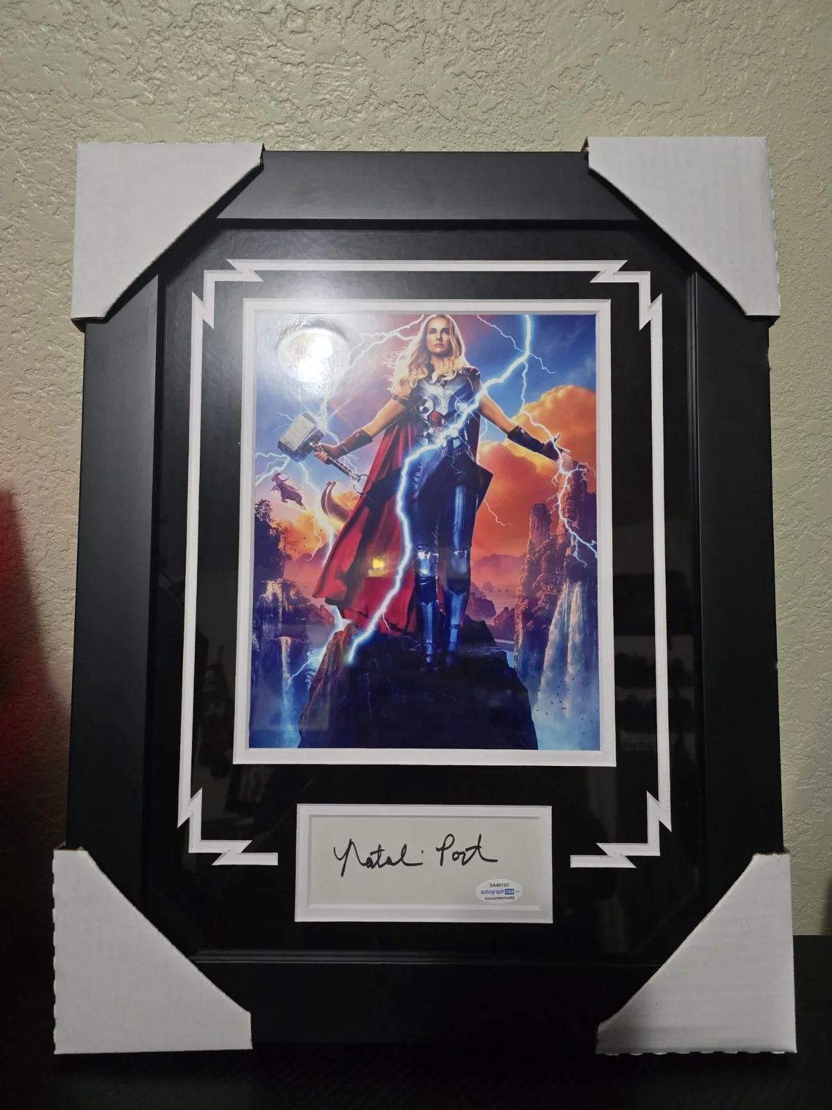 Natalie Portman — Framed Natalie Portman signed 5x2 ACOA THOR THE PROFESSIONAL STAR WARS