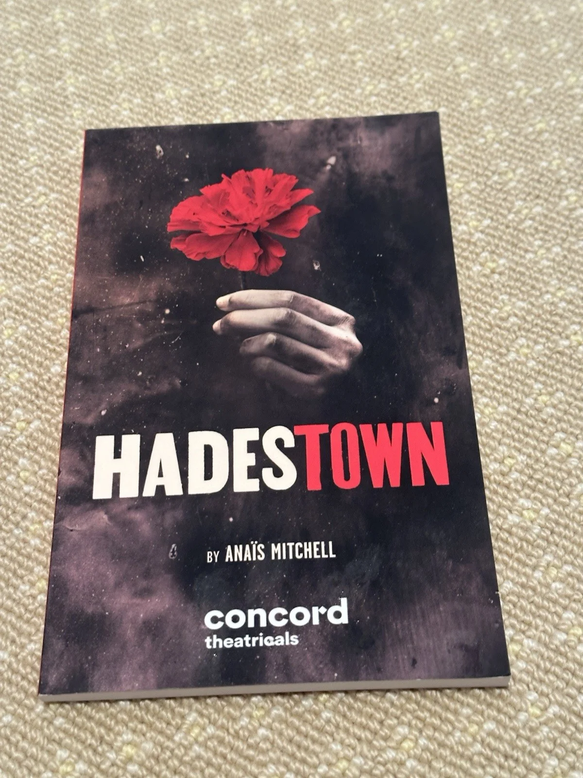 Hadestown Reeve Carney Signed Broadway Script, изображение 2