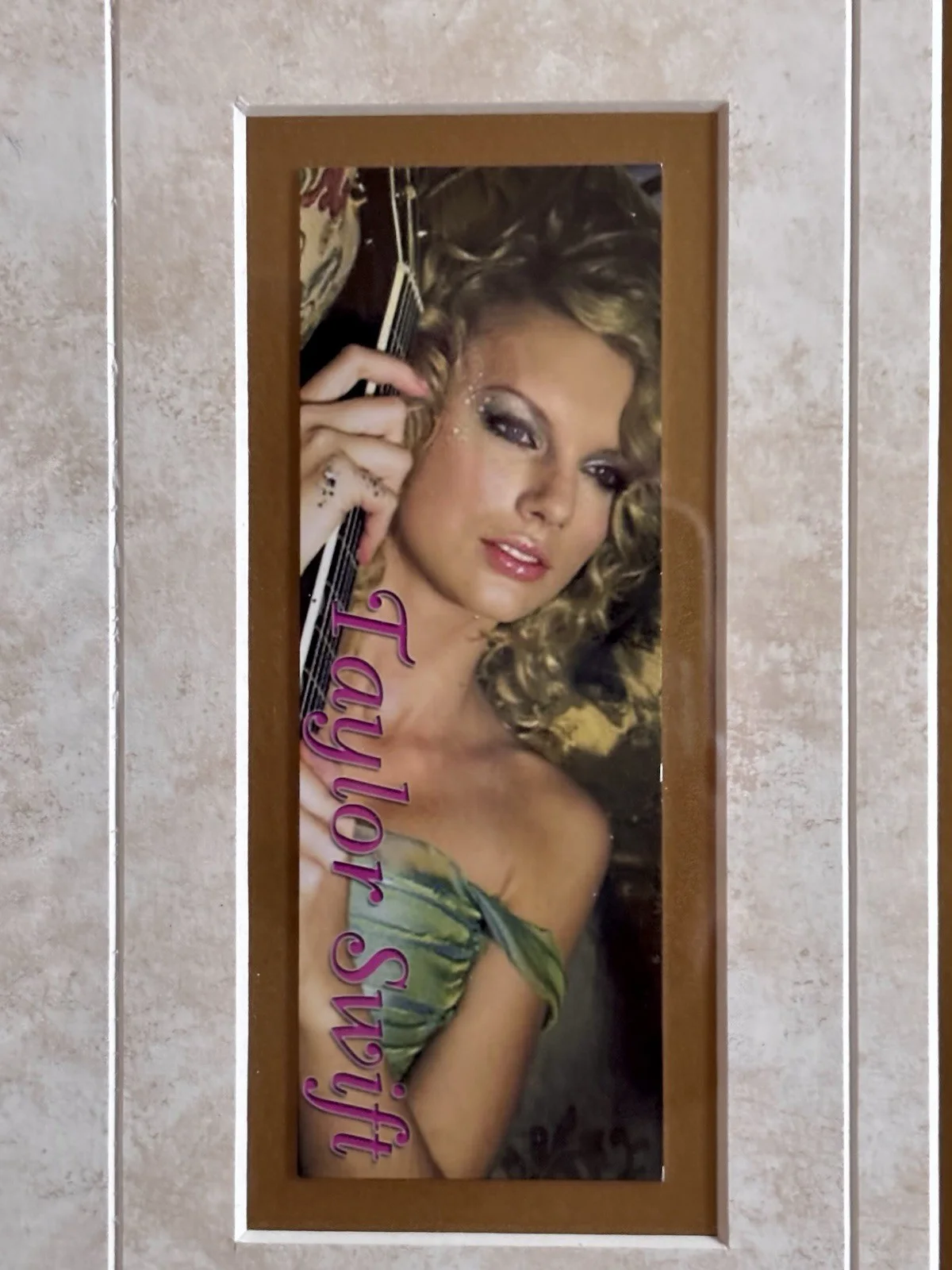 Autographed Taylor Swift framed country music memorabilia SEMG authenticated, изображение 3