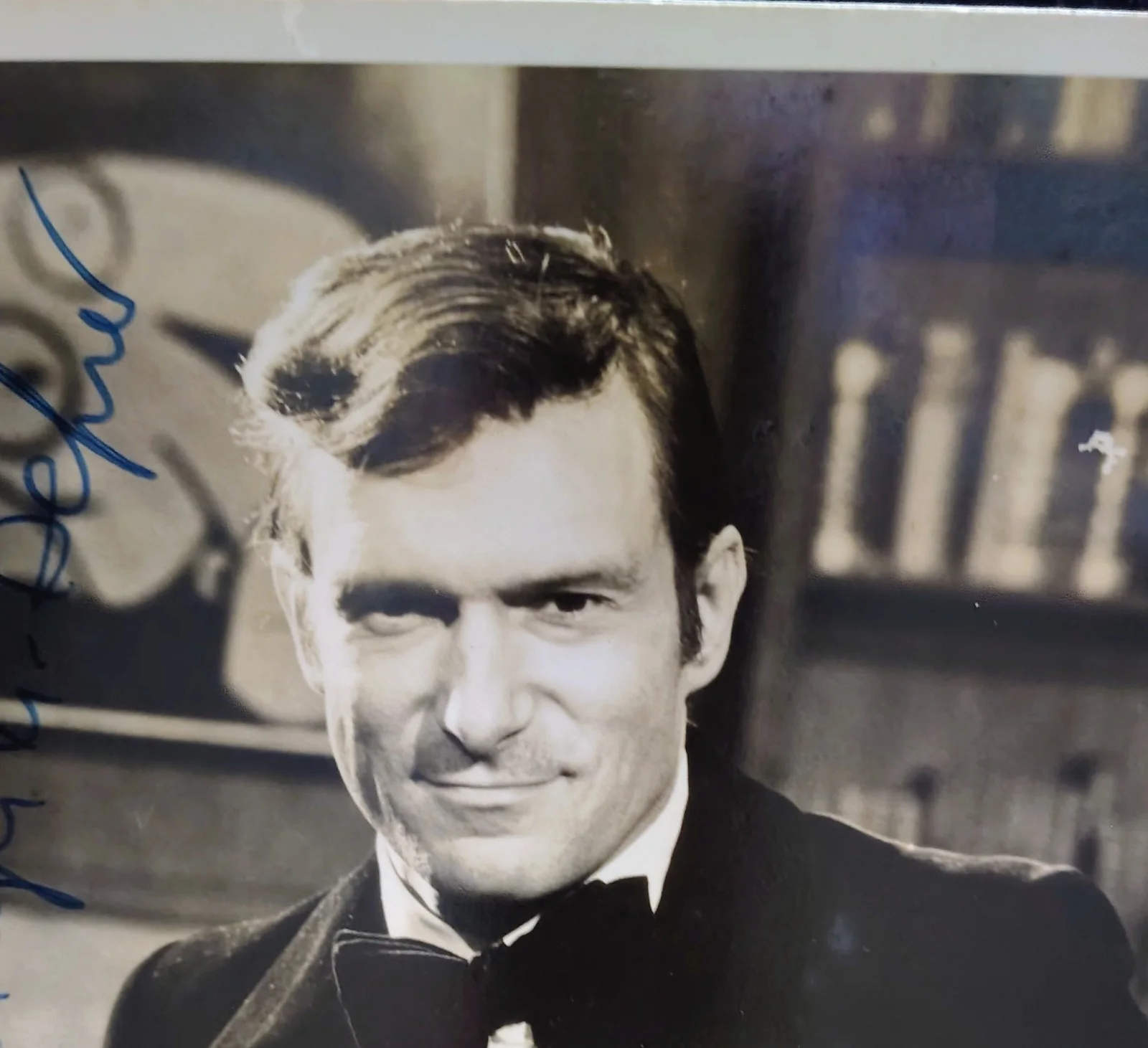 ​VINTAGE HUGH HEFNER SIGNED 8x10 PHOTO AUTHENTIC PLAYBOY STAMP HOLLYWOOD VAULT, image 3