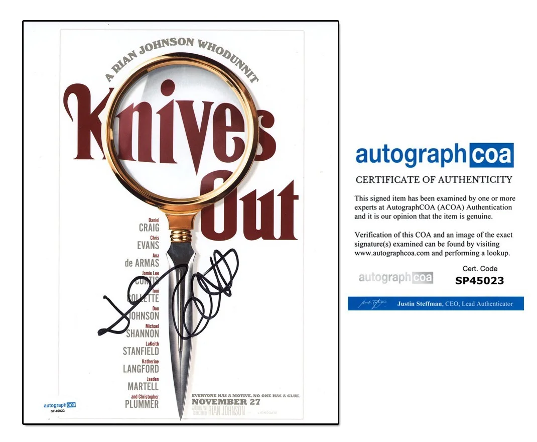 TONI COLLETTE — Toni Collette signed "KNVES OUT" 8x10 Photo HEREDITARY Autographed ACOA COA