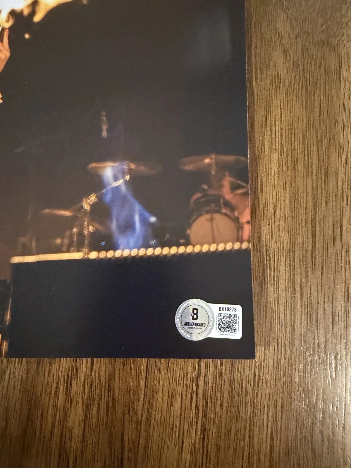 Matt Shultz ‘Cage The Elephant’ Band Signed Autograph 11x14 Photo Beckett, image 2