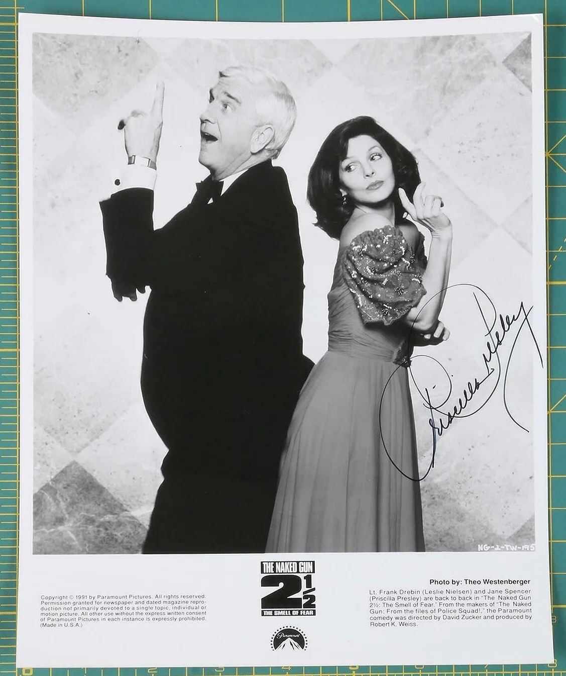Priscilla Presley — Priscilla Presley& Leslie Nielsen Publicity 2 1/2 Naked Gun signed by Priscilla, image 2