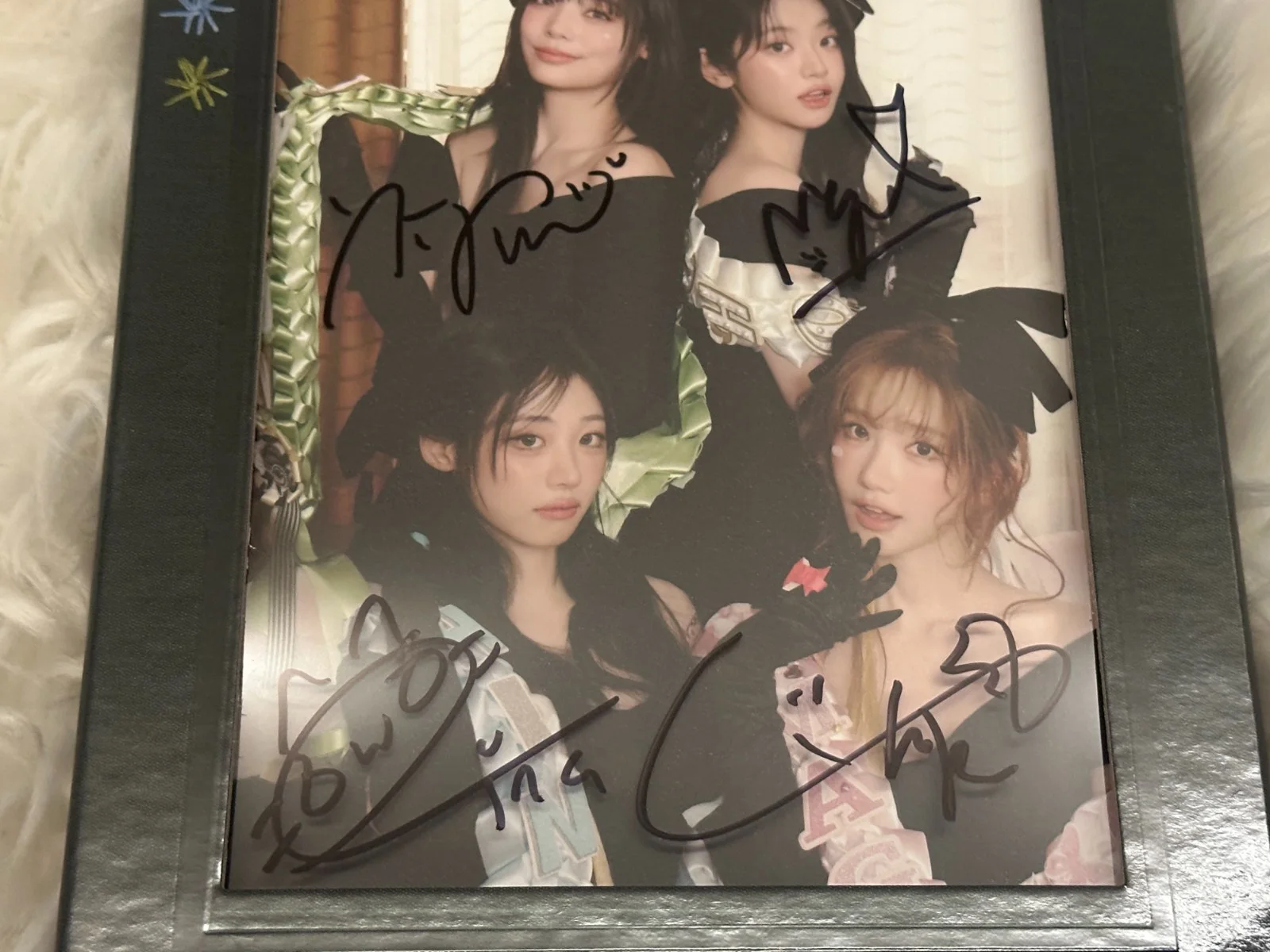QWER - ALL MEMBER Autograph(Signed) PROMO ALBUM KPOP, изображение 2