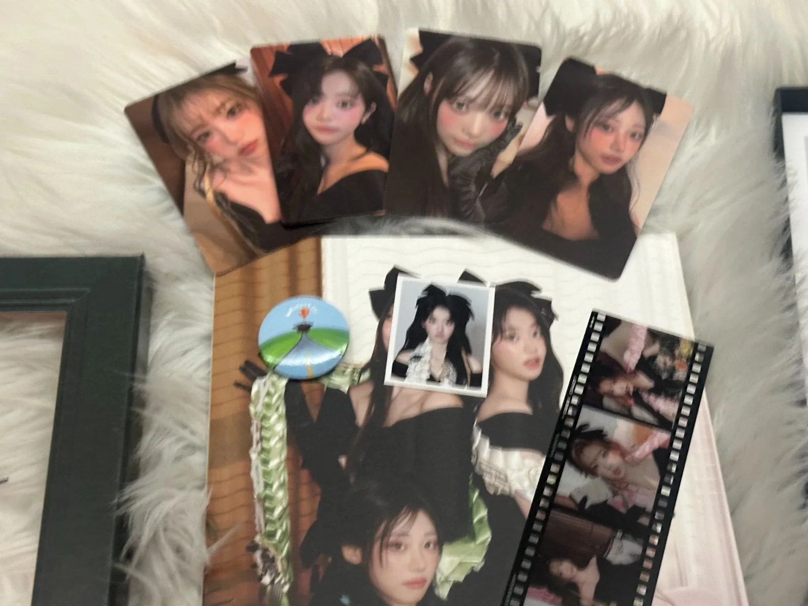QWER - ALL MEMBER Autograph(Signed) PROMO ALBUM KPOP, изображение 3