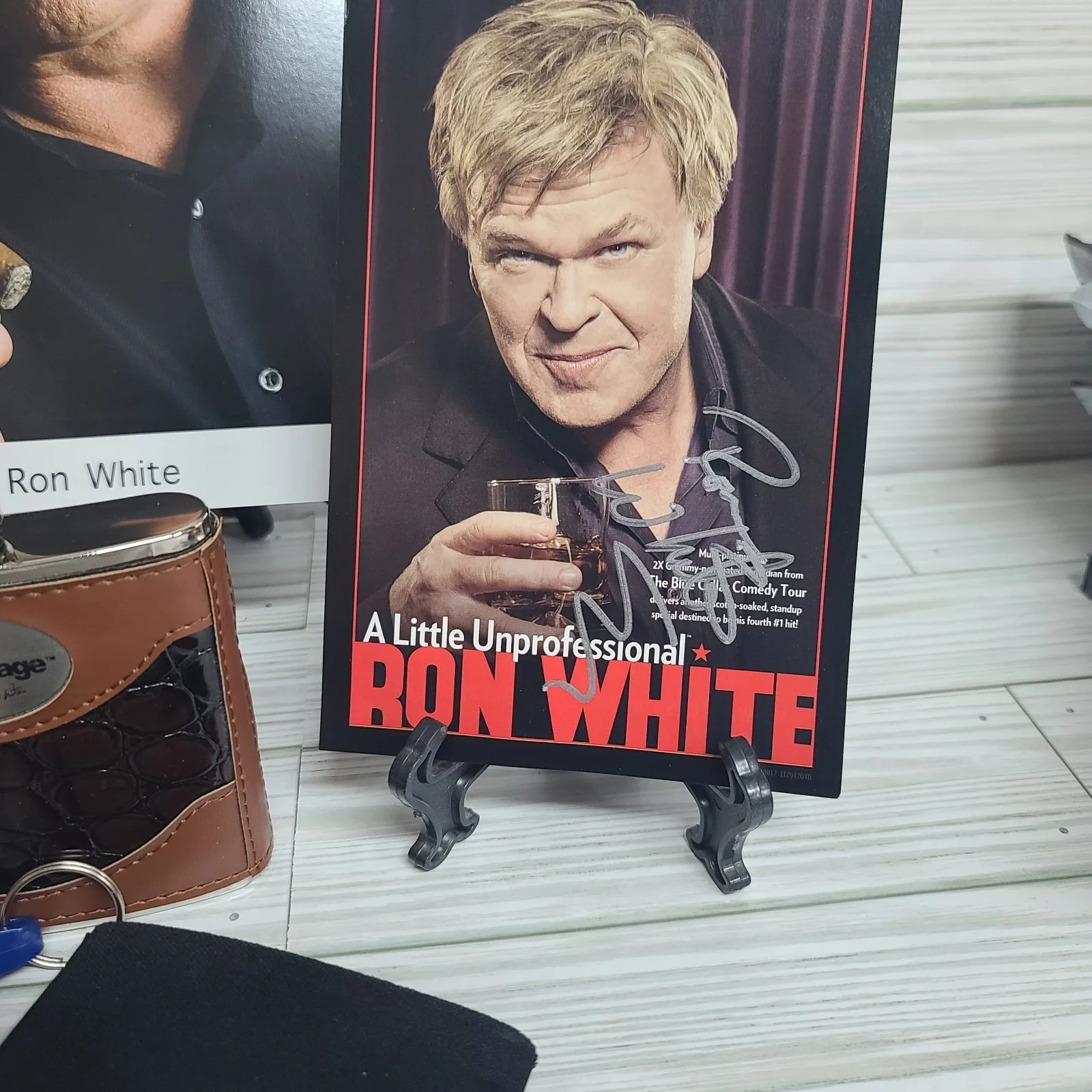 ron white — Ron White Autograph LOT 5pc Signed DVD Flask Keychain Koozie 8x10 Comedian Funny, image 3