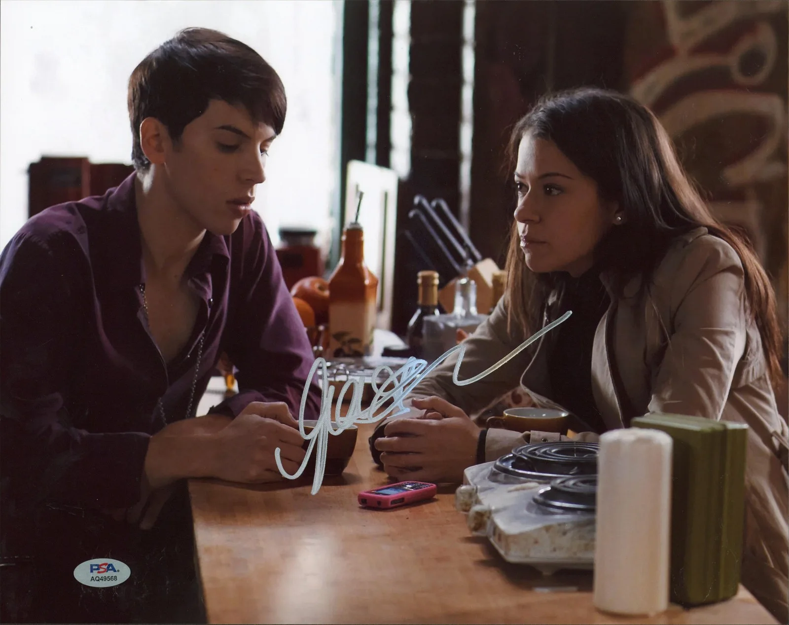Jordan Gavaris — Jordan Gavaris Orphan Black Authentic Signed 11x14 Photo PSA/DNA #AQ49568