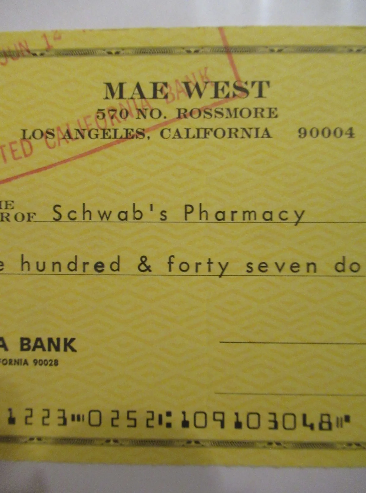 MAE WEST — MAE WEST SIGNED CHECK AUTOGRAPH TO SCHWAB'S PHARMACY FOR HER SISTER BEVERLY 1975, image 4