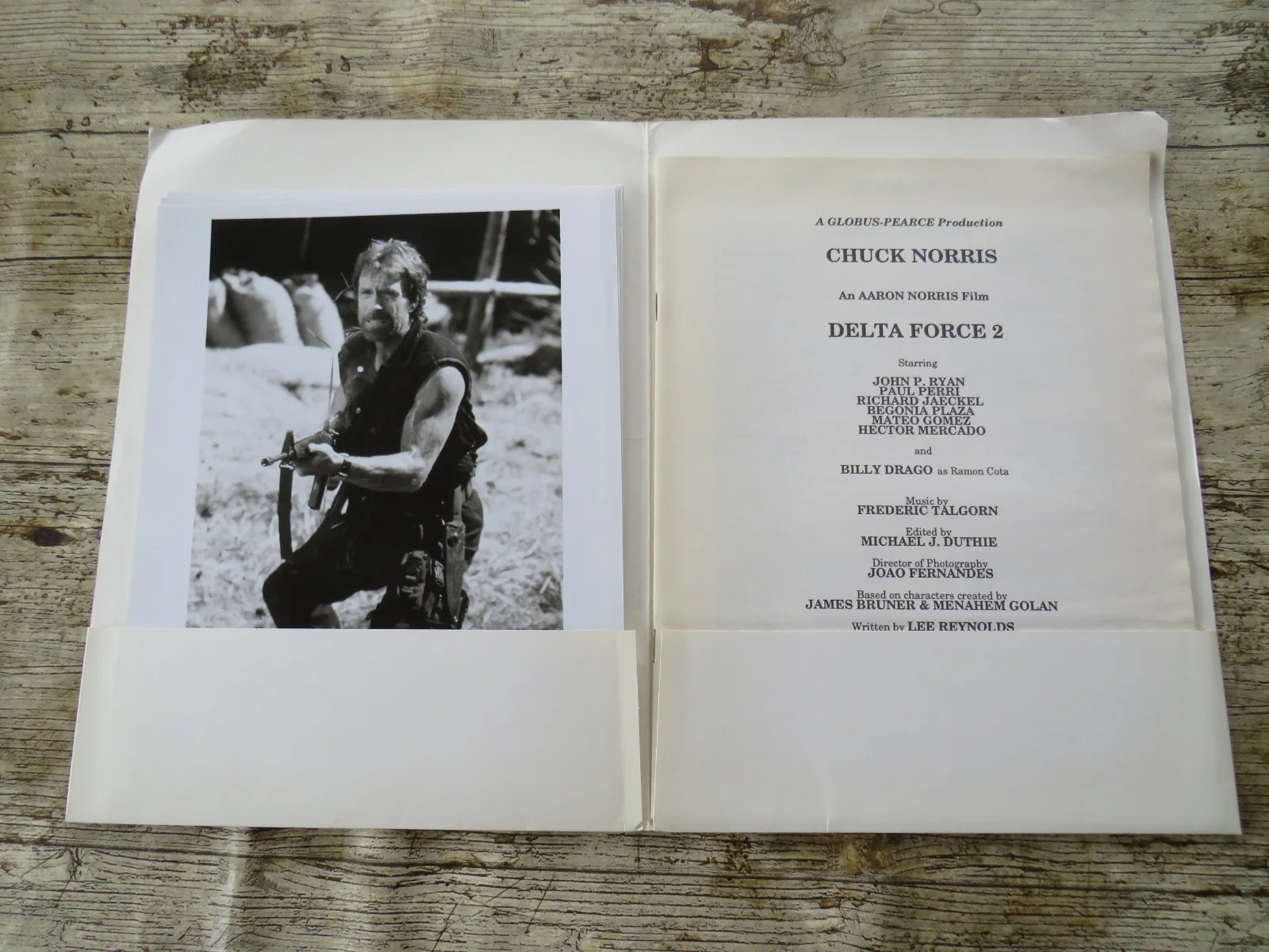 DELTA FORCE 2 ORIGINAL 1990 CINEMA FILM MOVIE PRESS KIT Chuck Norris 7 PHOTOS, изображение 2