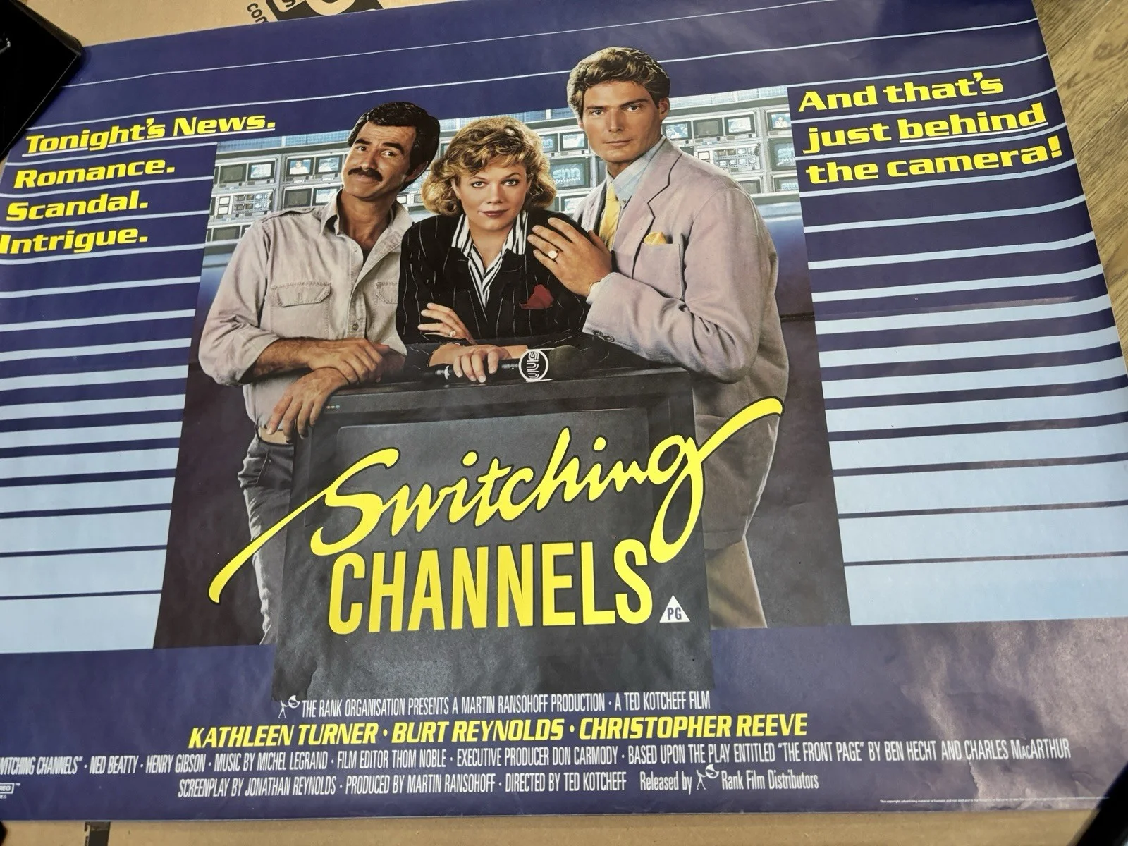 SWITCHING CHANNELS Rolled US ONE SHEET POSTER KATHLEEN TURNER BURT REYNOLDS 1988, изображение 4