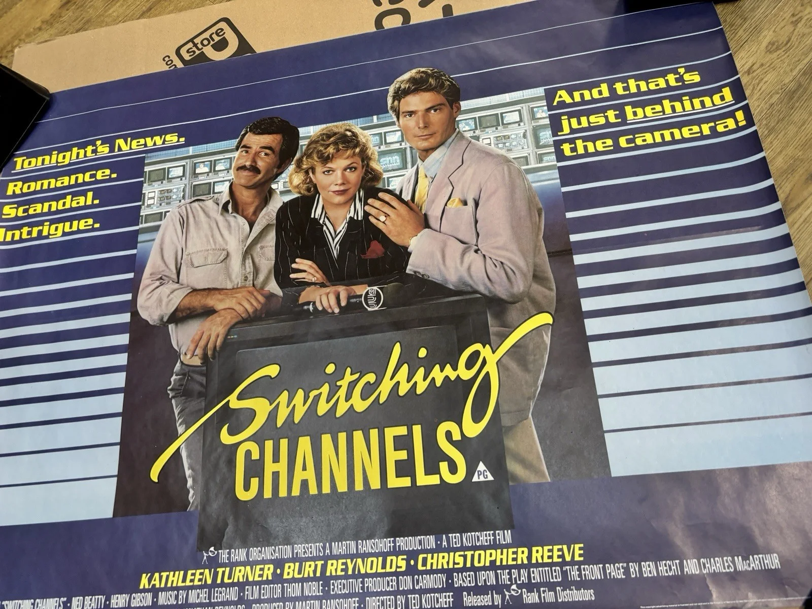 SWITCHING CHANNELS Rolled US ONE SHEET POSTER KATHLEEN TURNER BURT REYNOLDS 1988, изображение 5