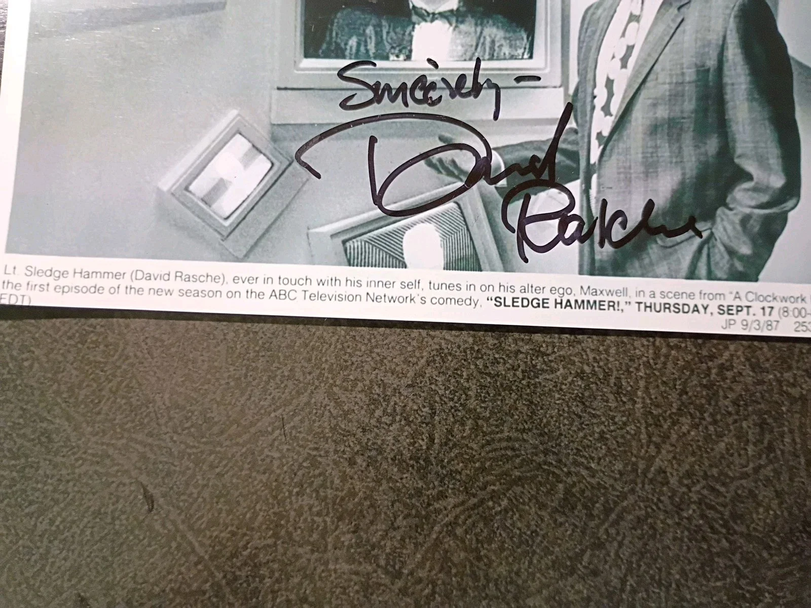 DAVID RASCHE As HAMMER — DAVID RASCHE As HAMMER Hand Signed Autograph 4X6 Photo -- ACTOR - SLEDGE HAMMER, image 3